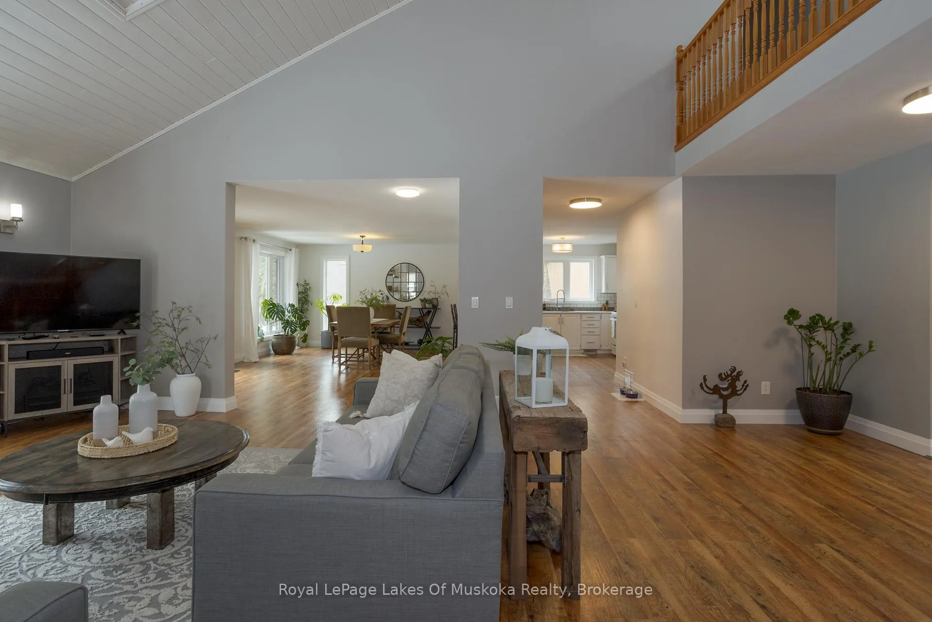 Photo 10 of 9 Daleman Drive, Bracebridge, Monck (Bracebridge) — HOMEH