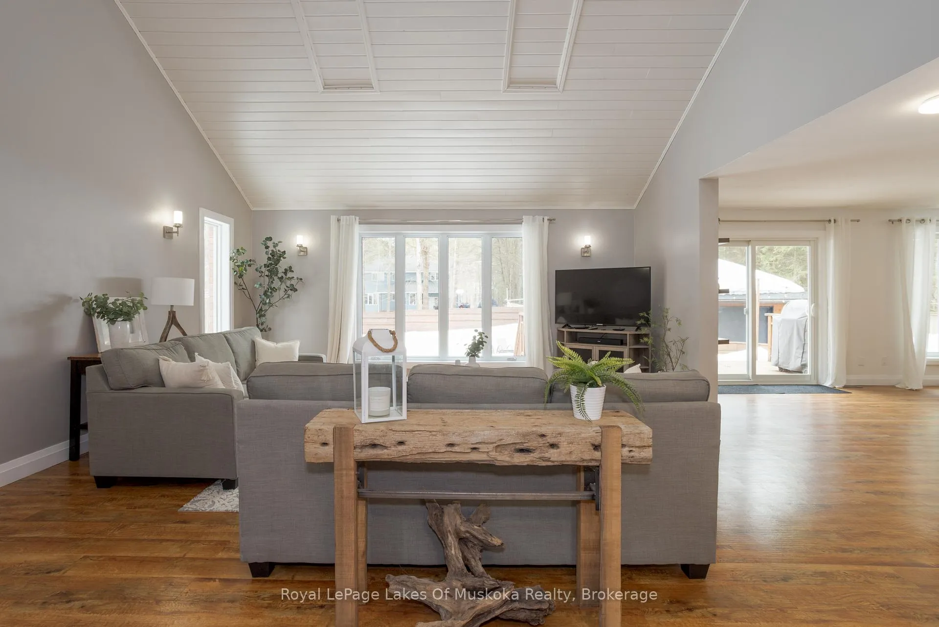 Photo 12 of 9 Daleman Drive, Bracebridge, Monck (Bracebridge) — HOMEH