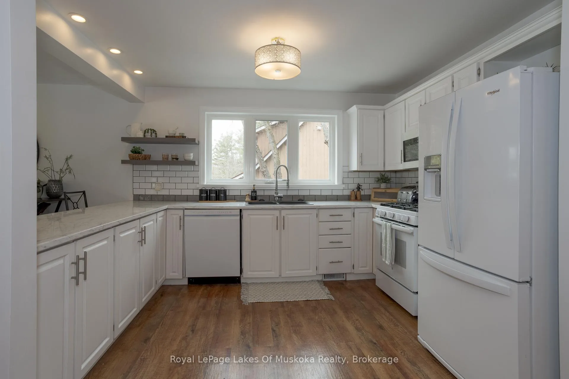 Photo 15 of 9 Daleman Drive, Bracebridge, Monck (Bracebridge) — HOMEH