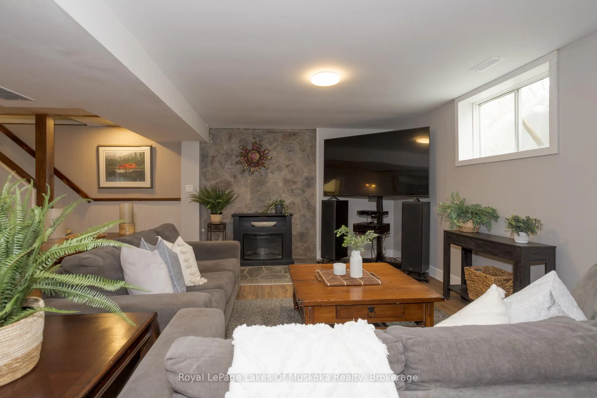 Photo 20 of 9 Daleman Drive, Bracebridge, Monck (Bracebridge) — HOMEH