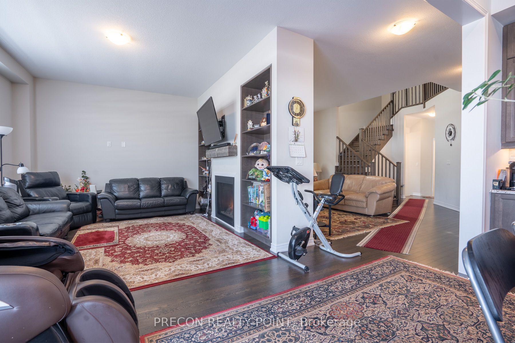 Photo 5 of 100 Starfire Crescent, Hamilton, Fruitland — HOMEH