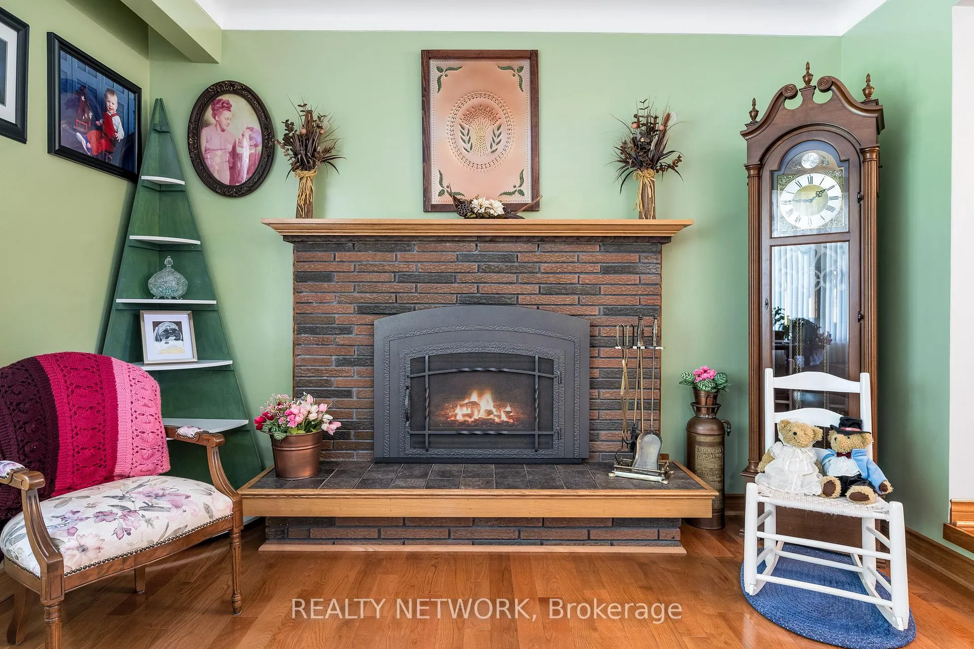 Photo 16 of 54 Valley Road, St. Catharines, Rykert/Vansickle — HOMEH