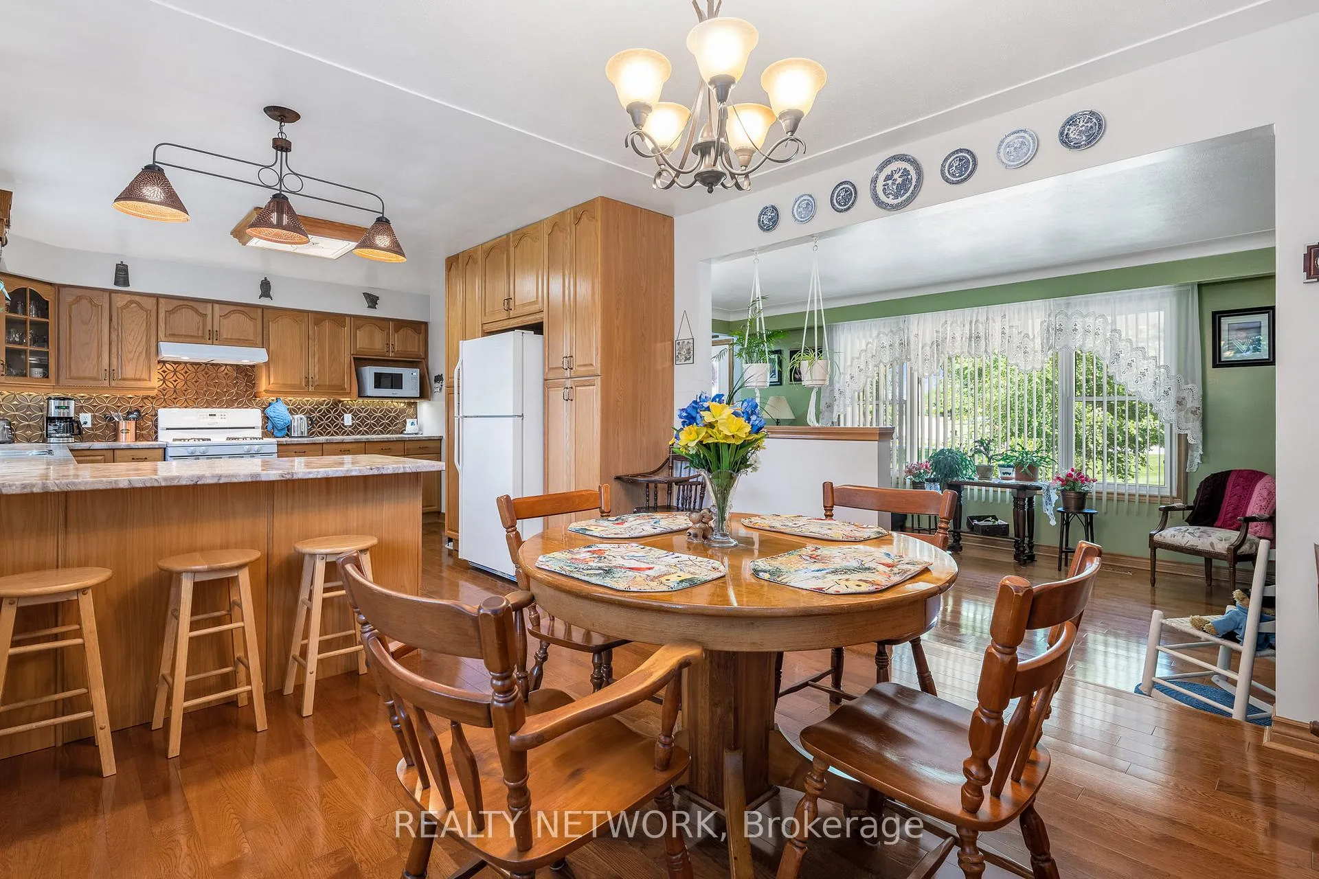 Photo 17 of 54 Valley Road, St. Catharines, Rykert/Vansickle — HOMEH