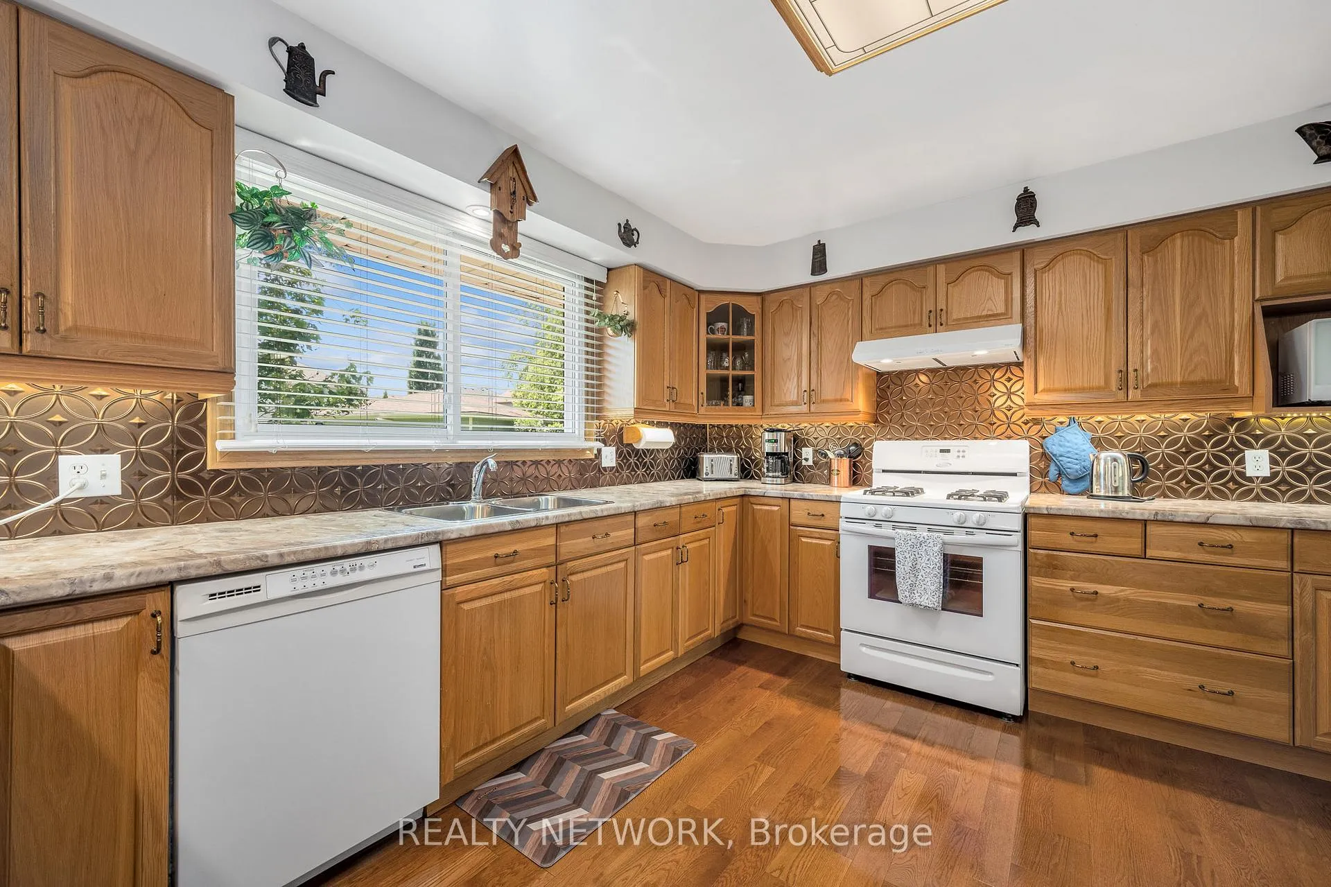 Photo 21 of 54 Valley Road, St. Catharines, Rykert/Vansickle — HOMEH