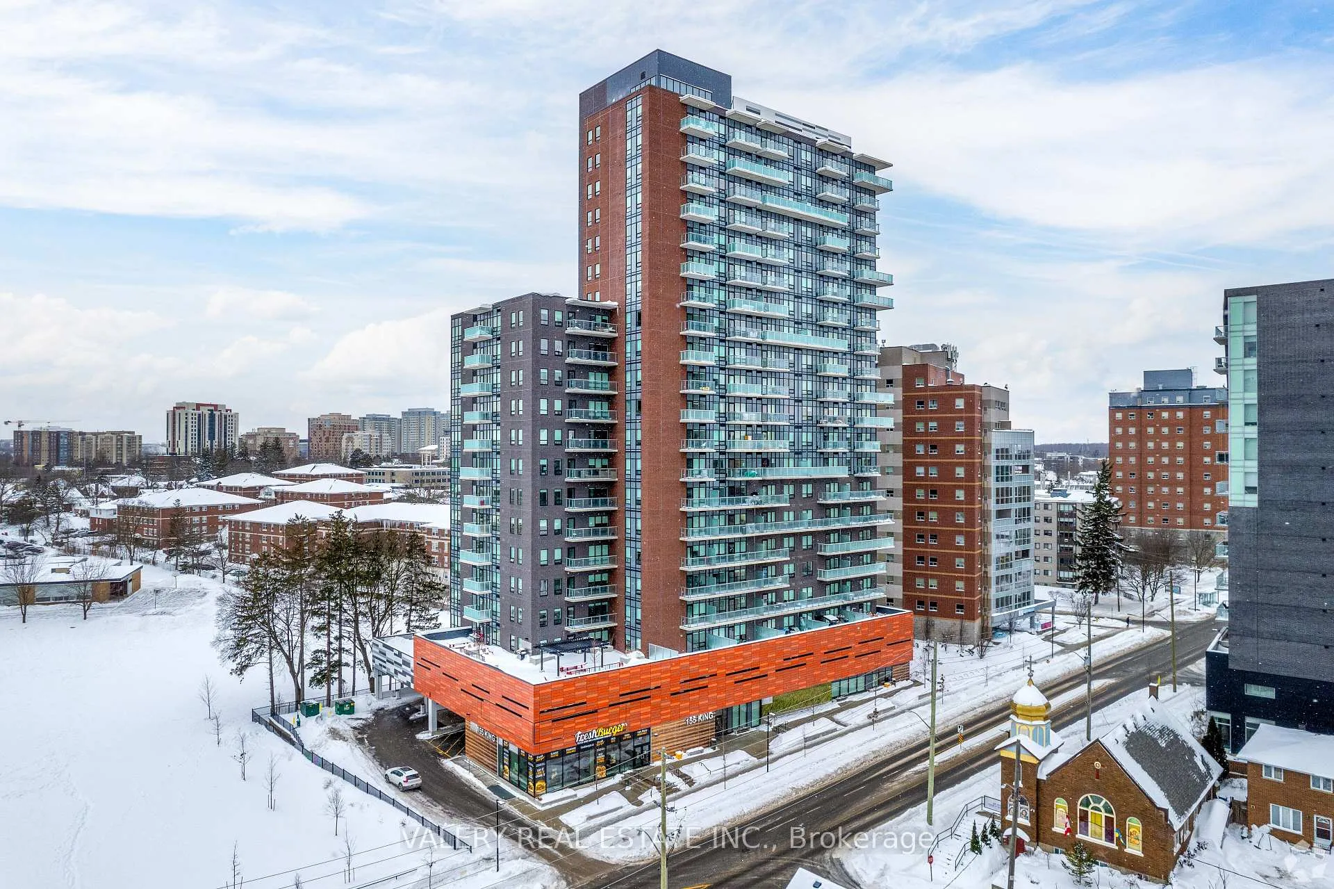 Front of Unit 606, 155 King St Street N