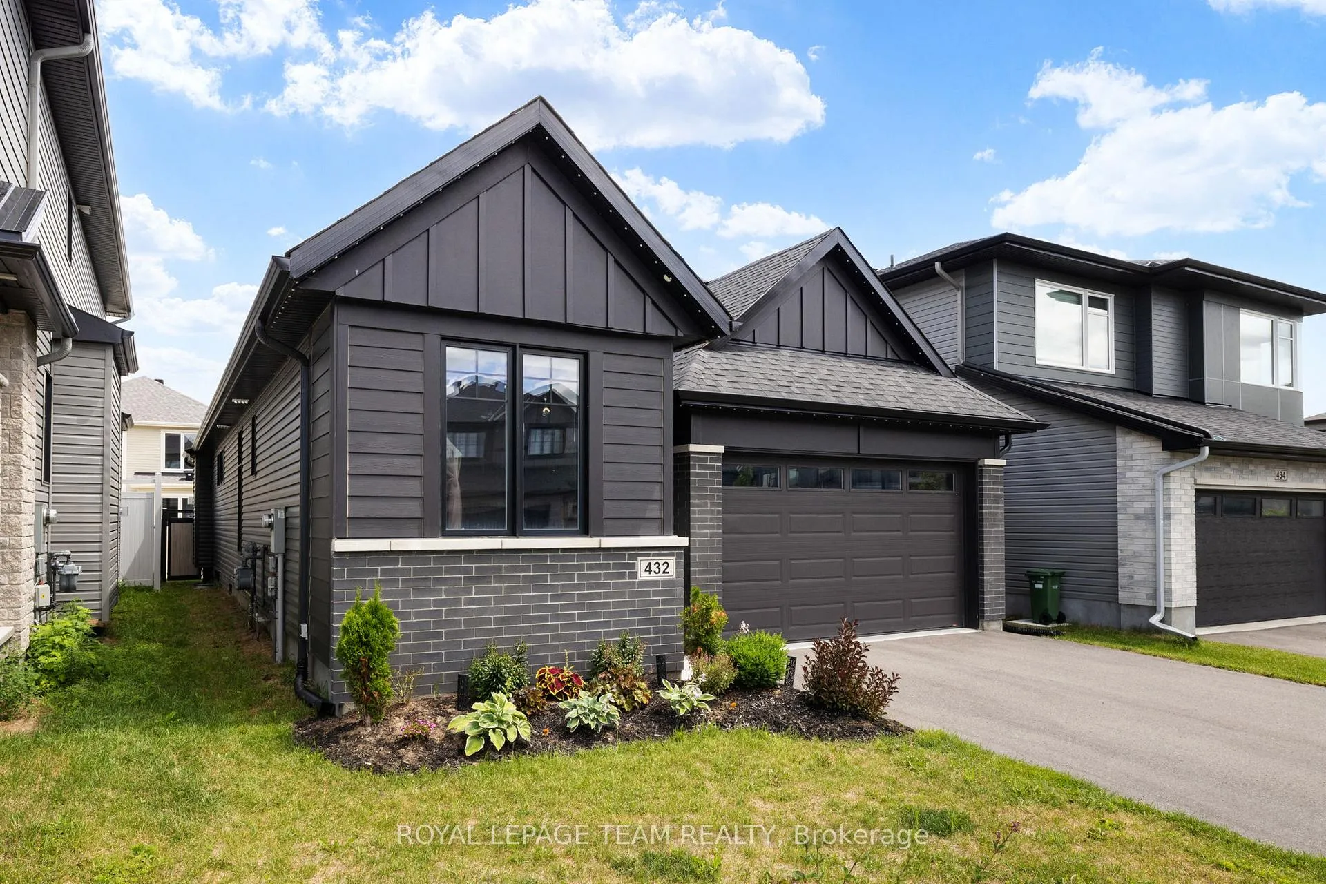 Photo 2 of 432 Gidran Circle, Ottawa, Kanata - Emerald Meadows/Trailwest — HOMEH