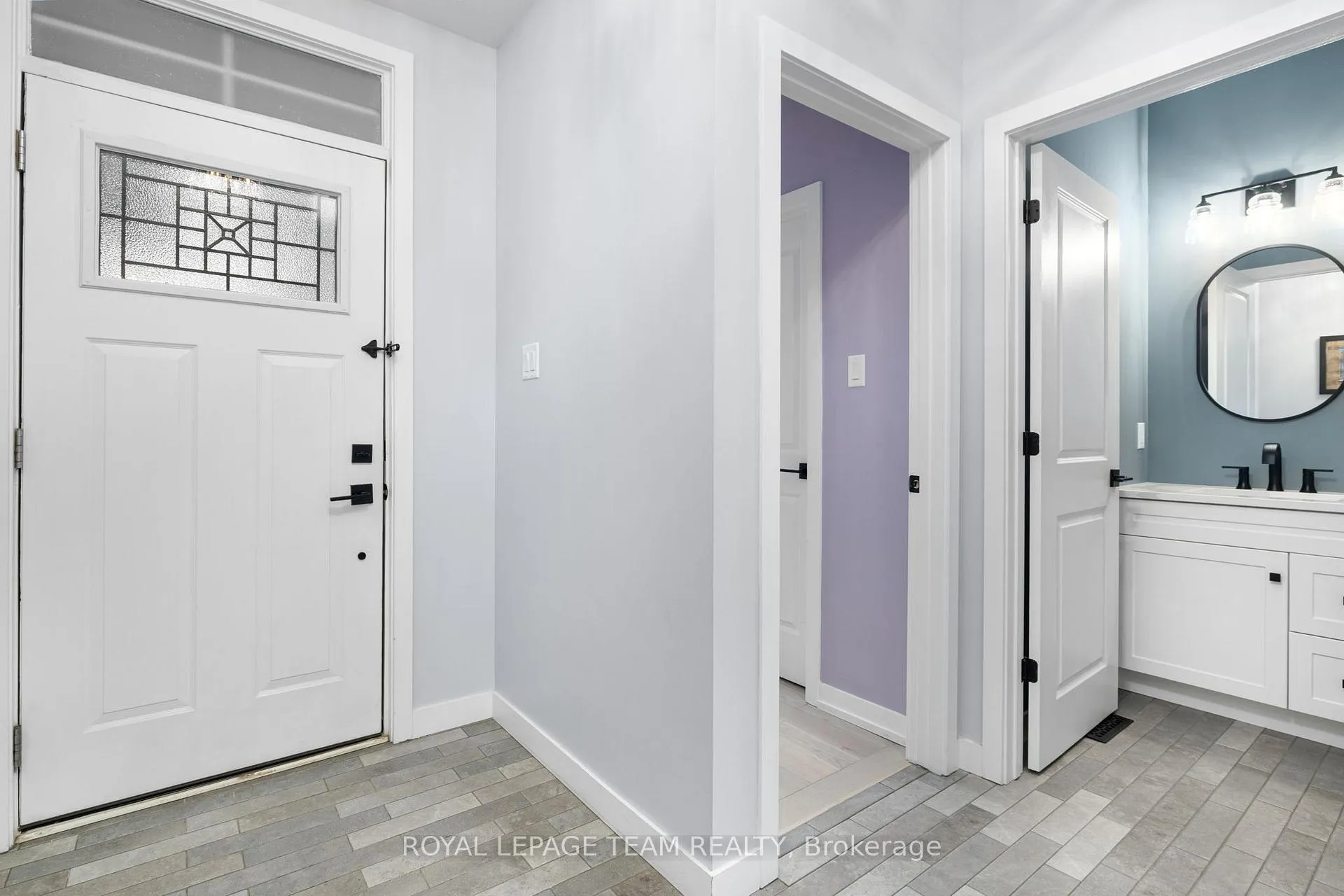 Photo 4 of 432 Gidran Circle, Ottawa, Kanata - Emerald Meadows/Trailwest — HOMEH
