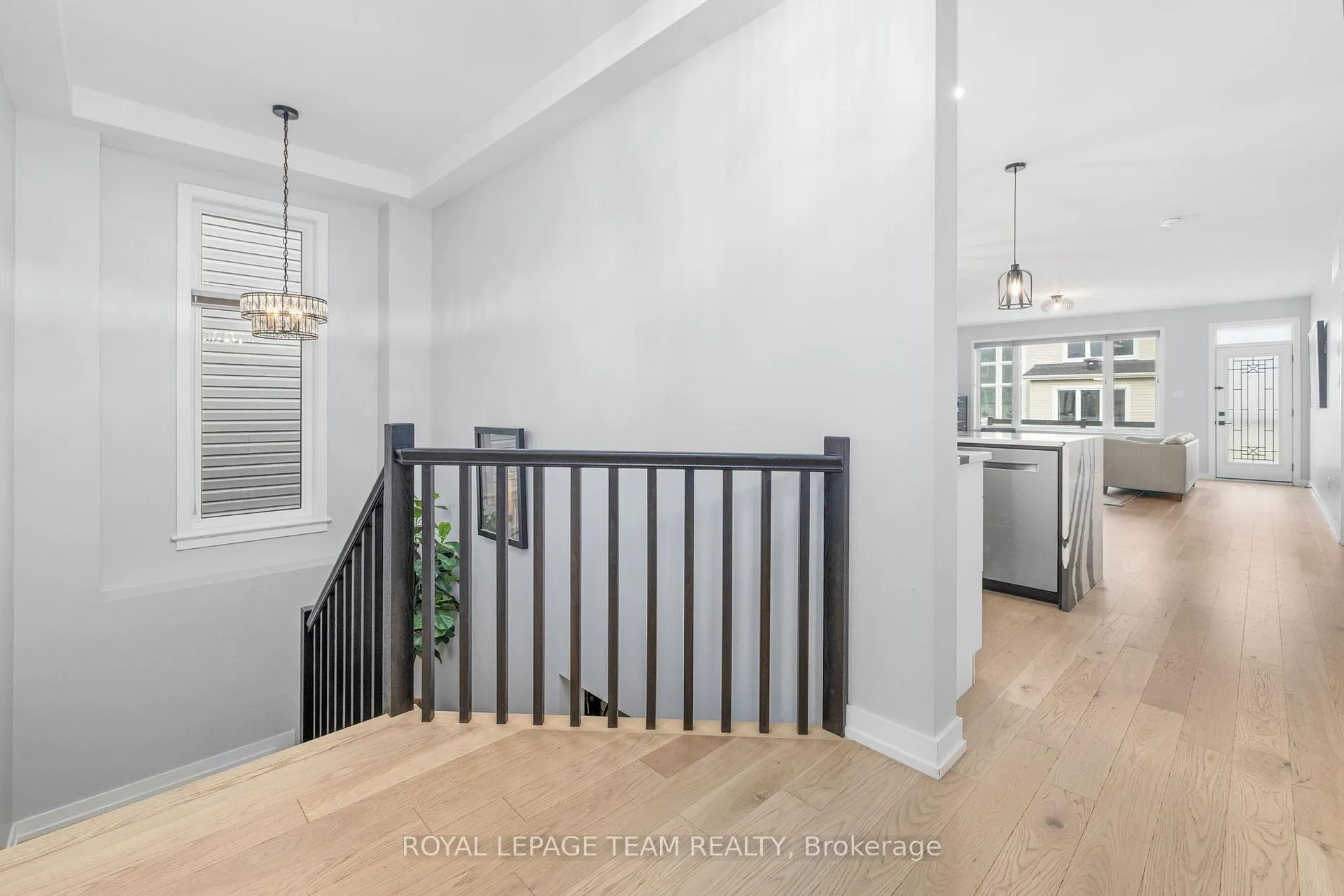 Photo 5 of 432 Gidran Circle, Ottawa, Kanata - Emerald Meadows/Trailwest — HOMEH