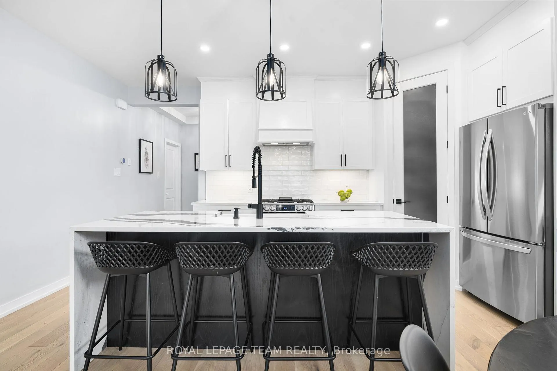Photo 8 of 432 Gidran Circle, Ottawa, Kanata - Emerald Meadows/Trailwest — HOMEH