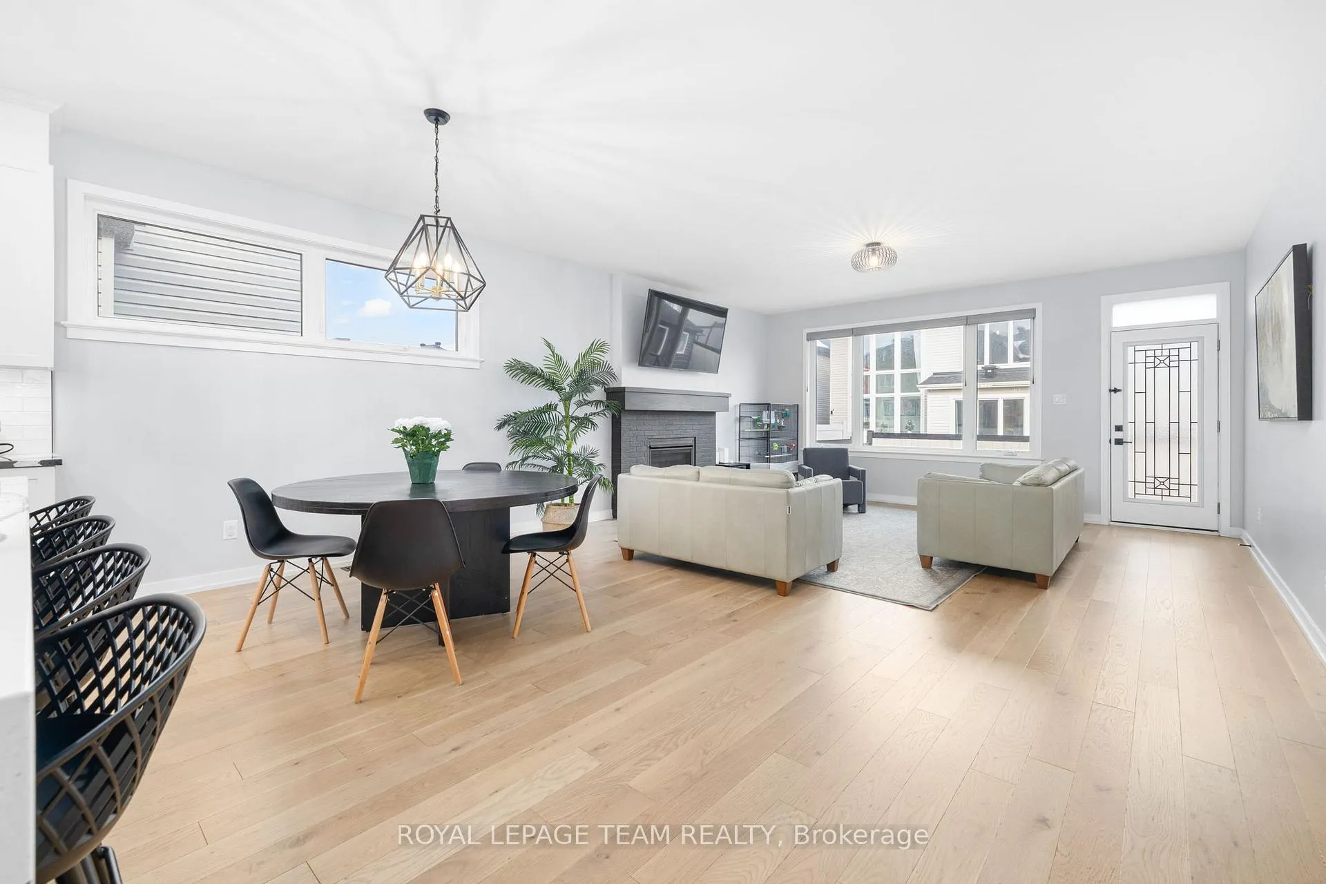 Photo 12 of 432 Gidran Circle, Ottawa, Kanata - Emerald Meadows/Trailwest — HOMEH