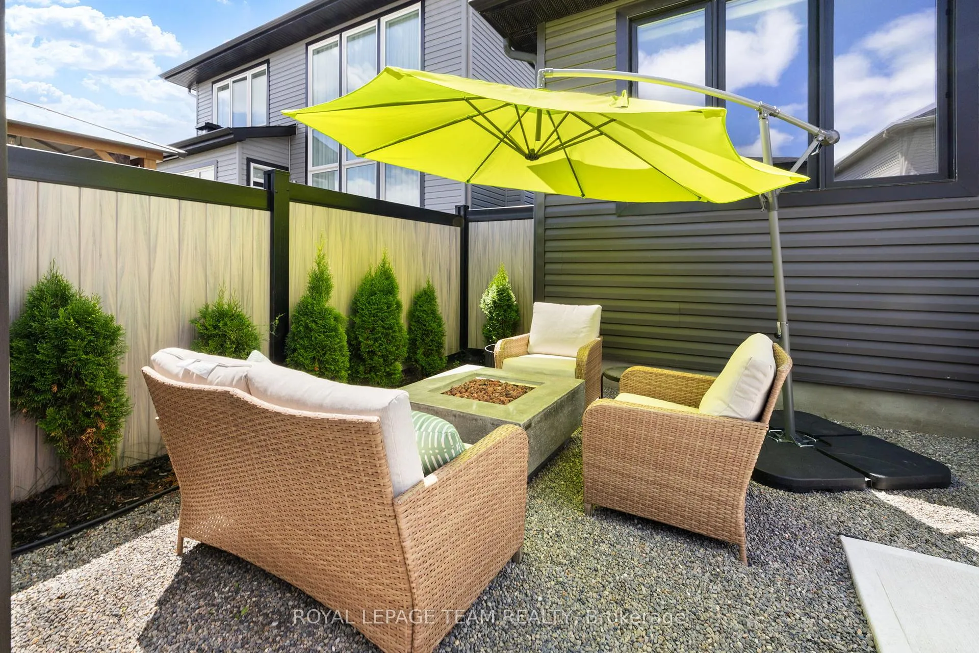 Photo 37 of 432 Gidran Circle, Ottawa, Kanata - Emerald Meadows/Trailwest — HOMEH