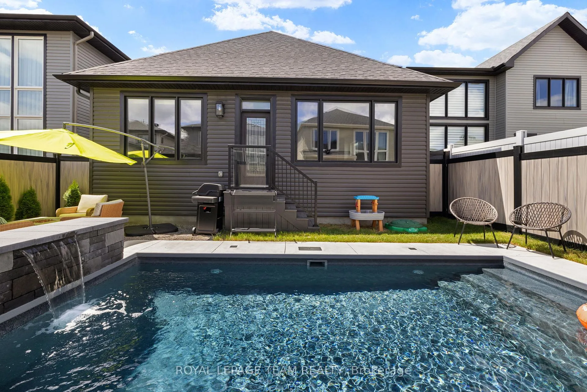 Photo 39 of 432 Gidran Circle, Ottawa, Kanata - Emerald Meadows/Trailwest — HOMEH