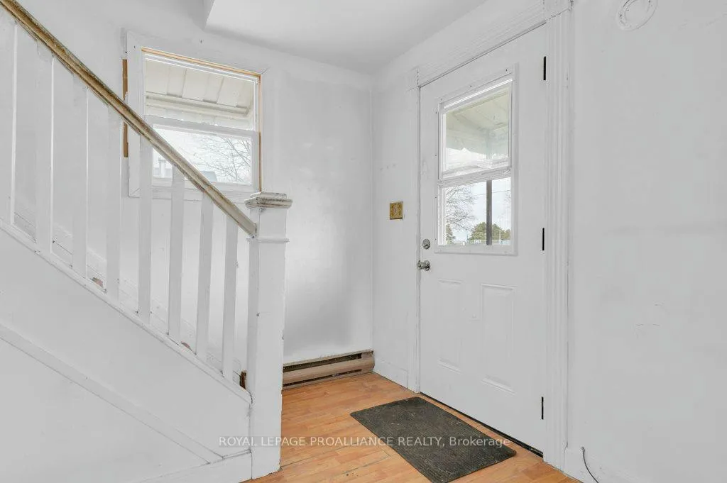 Photo 6 of 91 West Street W, Belleville, Belleville Ward — HOMEH