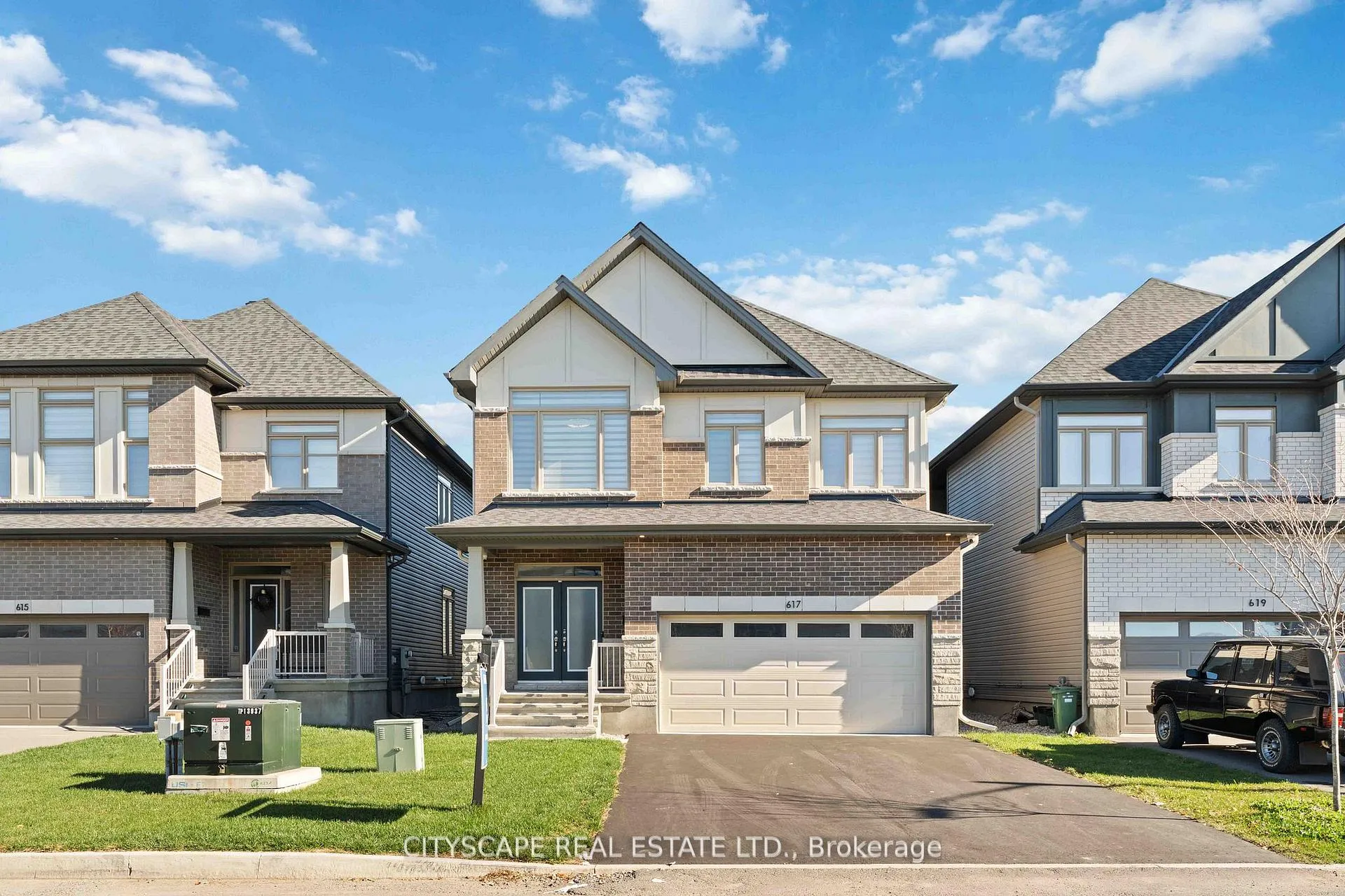 Front of 617 Kenabeek Terrace