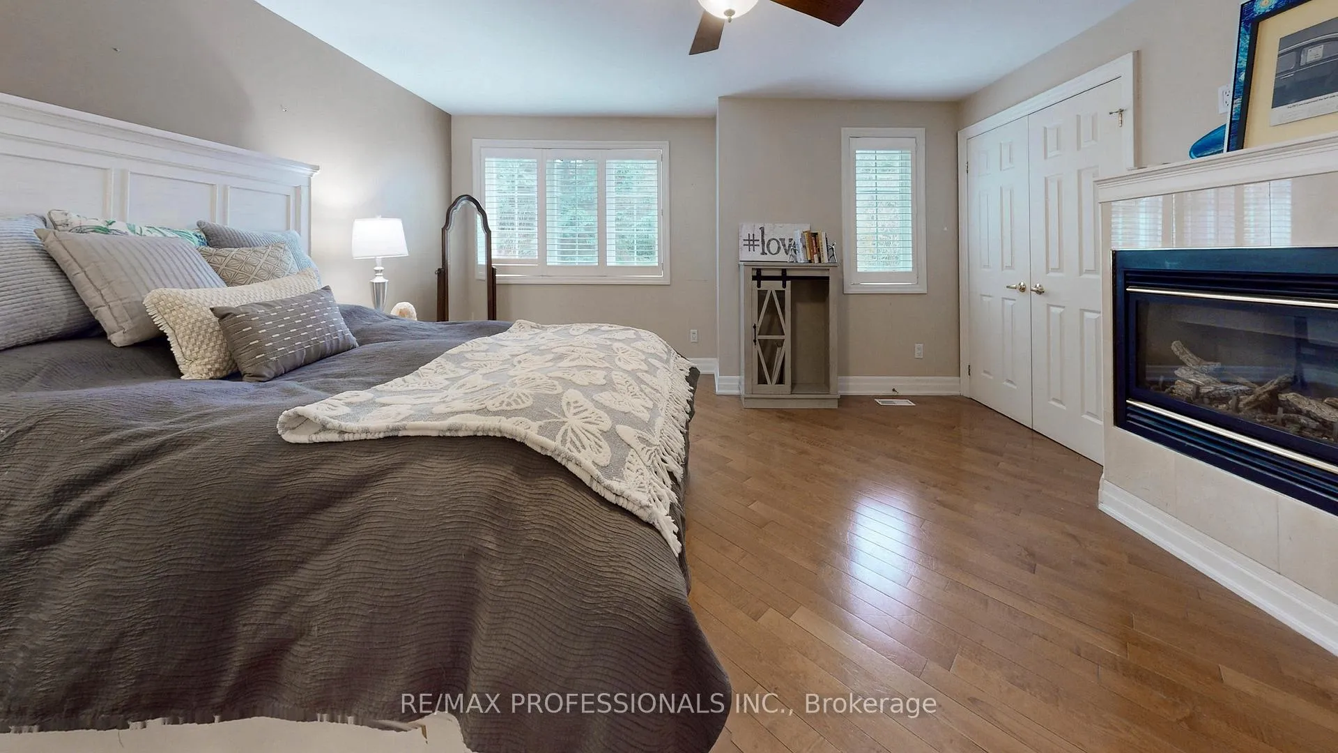 Photo 20 of 544D Scarlett Road, Etobicoke, Humber Heights — HOMEH