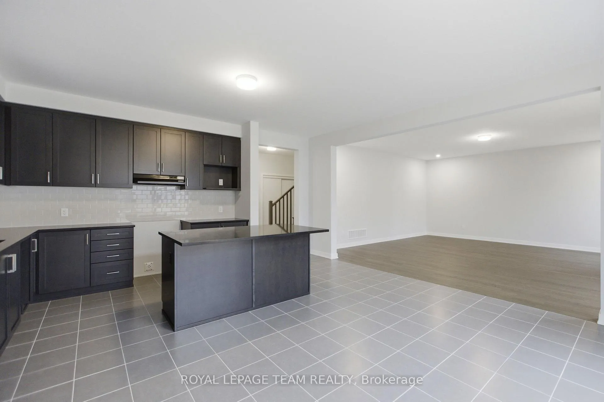 Photo 7 of 115 Viburnum Terrace, Ottawa, Richmond — HOMEH