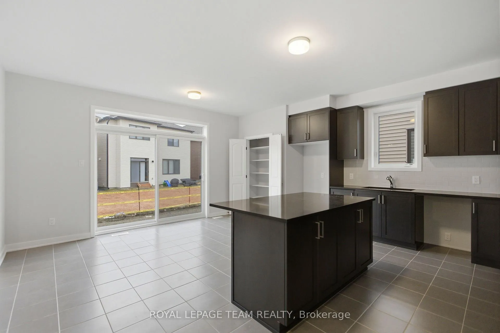 Photo 8 of 115 Viburnum Terrace, Ottawa, Richmond — HOMEH
