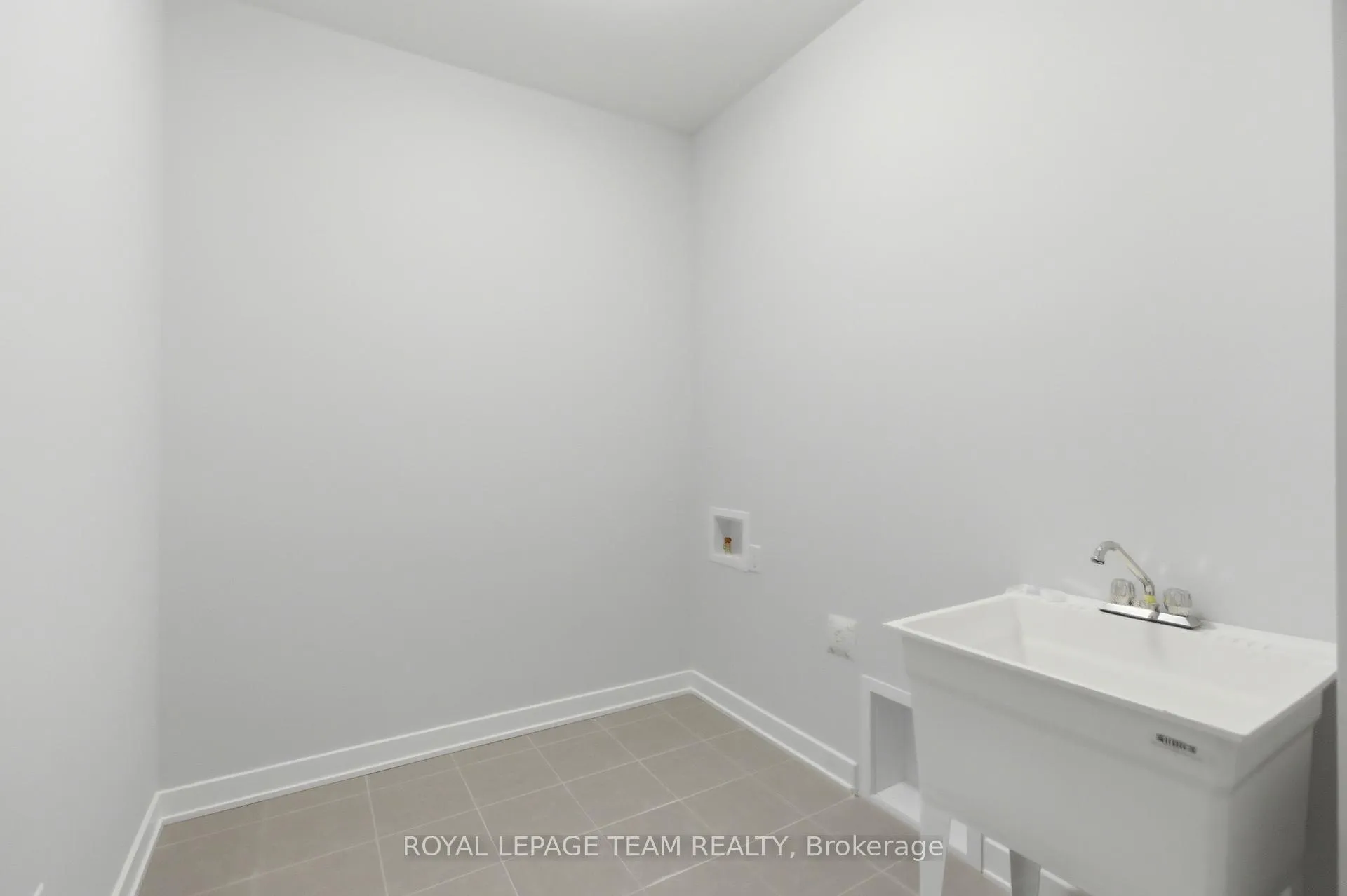 Photo 28 of 115 Viburnum Terrace, Ottawa, Richmond — HOMEH