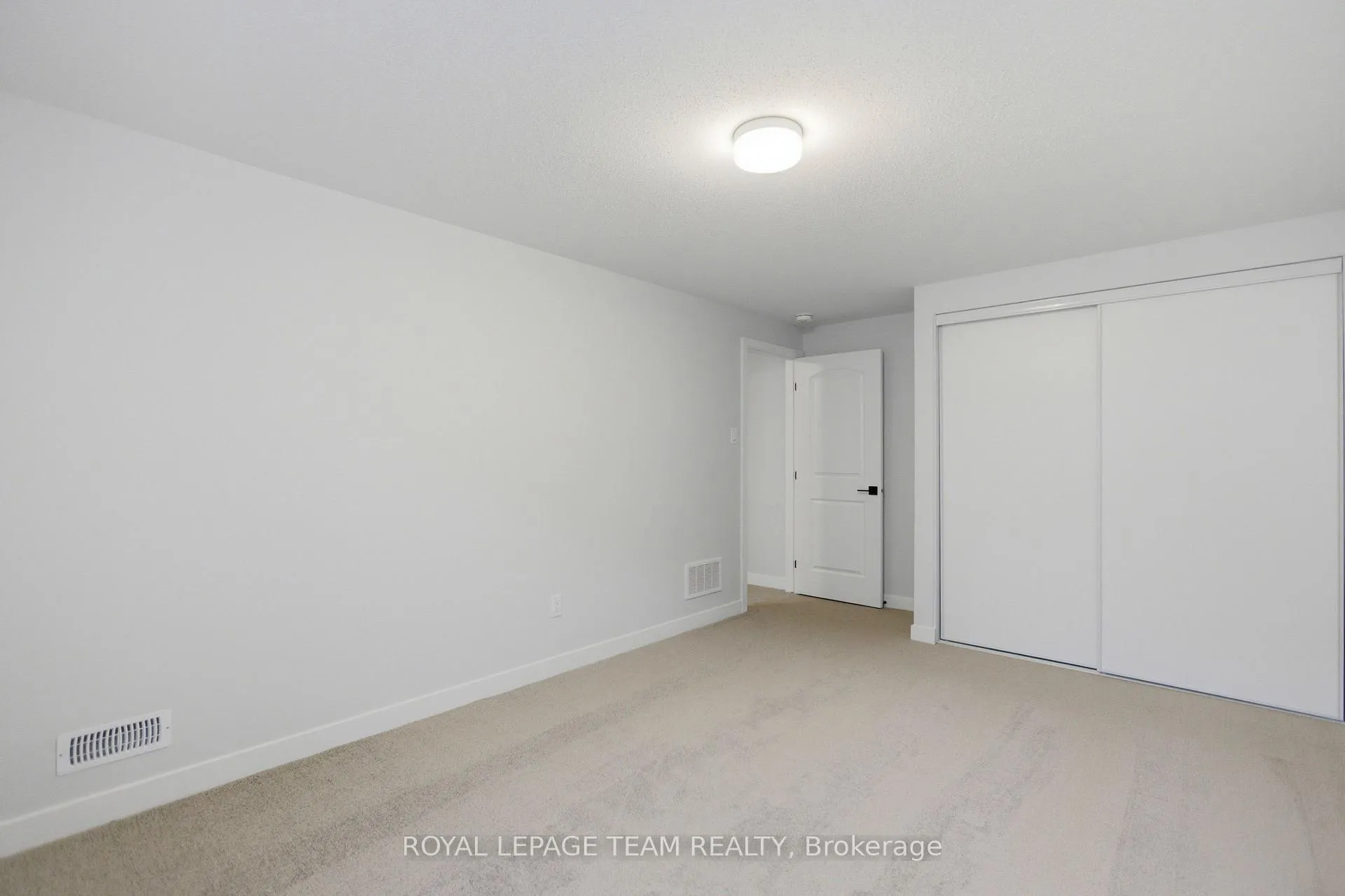 Photo 32 of 115 Viburnum Terrace, Ottawa, Richmond — HOMEH