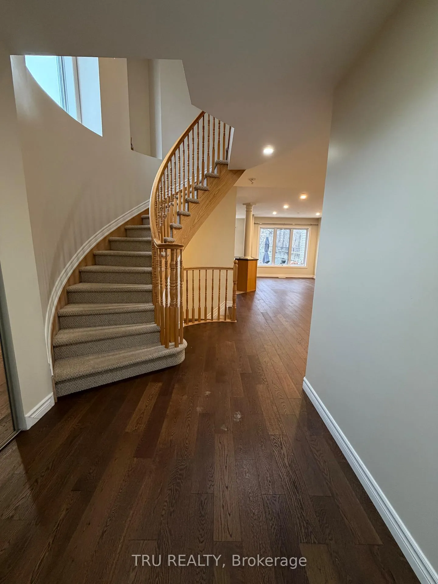 Photo 2 of 291 Serena Way, Ottawa, Barrhaven - Strandherd — HOMEH