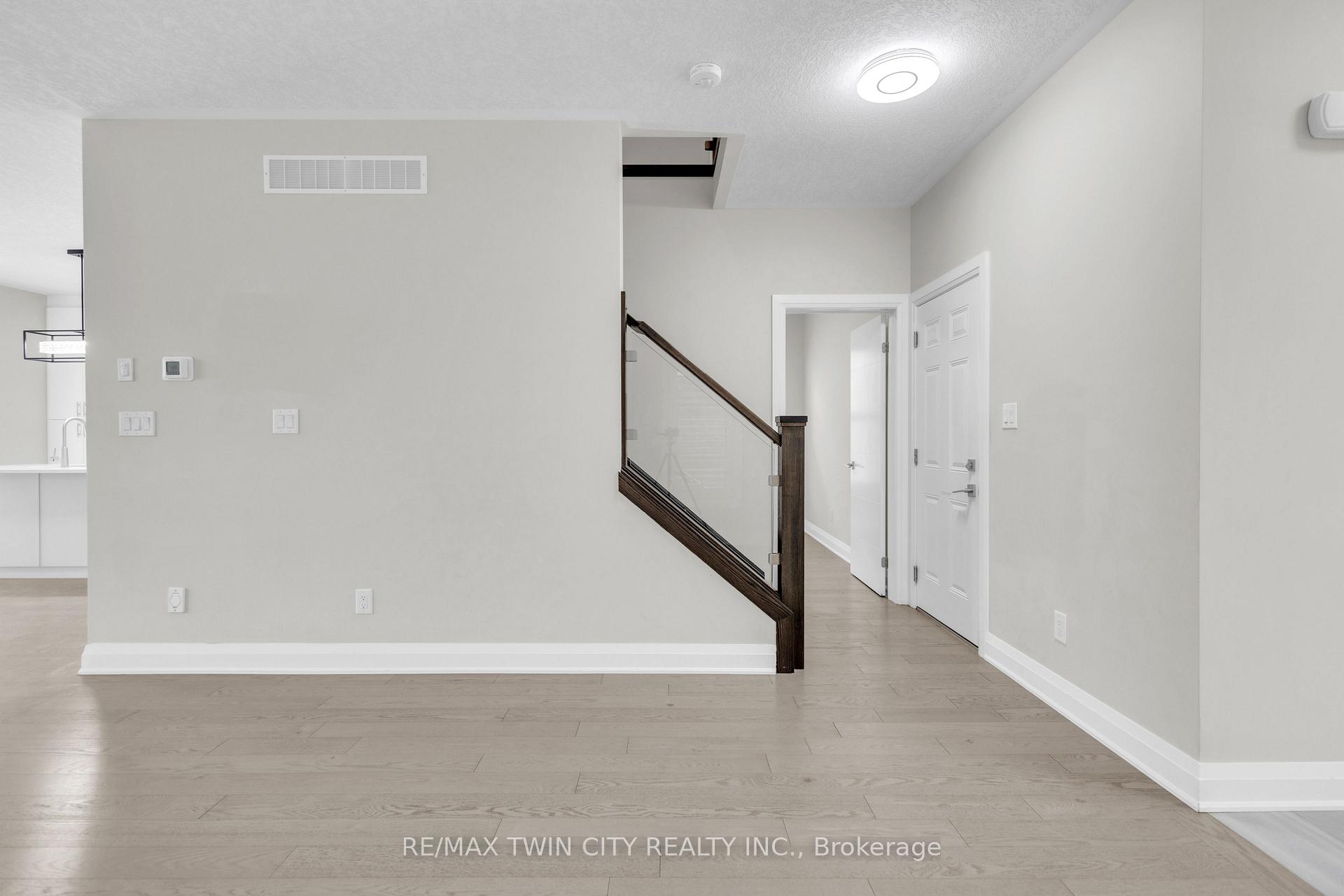 Photo 3 of 273 Woodbine Avenue, Kitchener — HOMEH