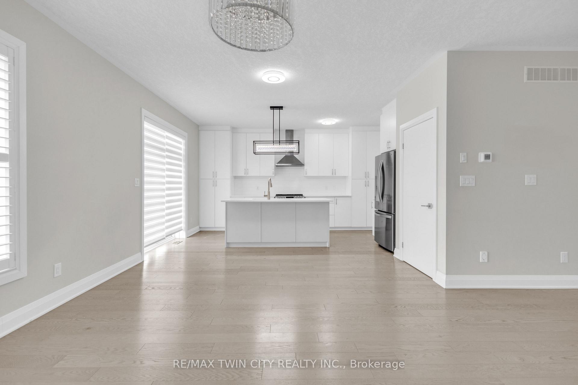 Photo 6 of 273 Woodbine Avenue, Kitchener — HOMEH
