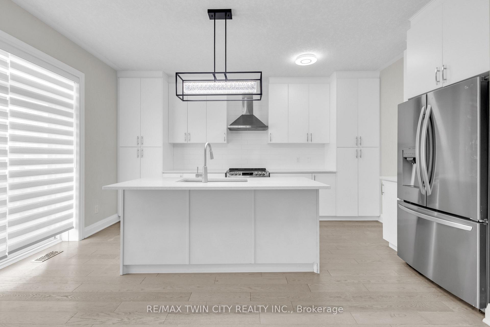 Photo 7 of 273 Woodbine Avenue, Kitchener — HOMEH