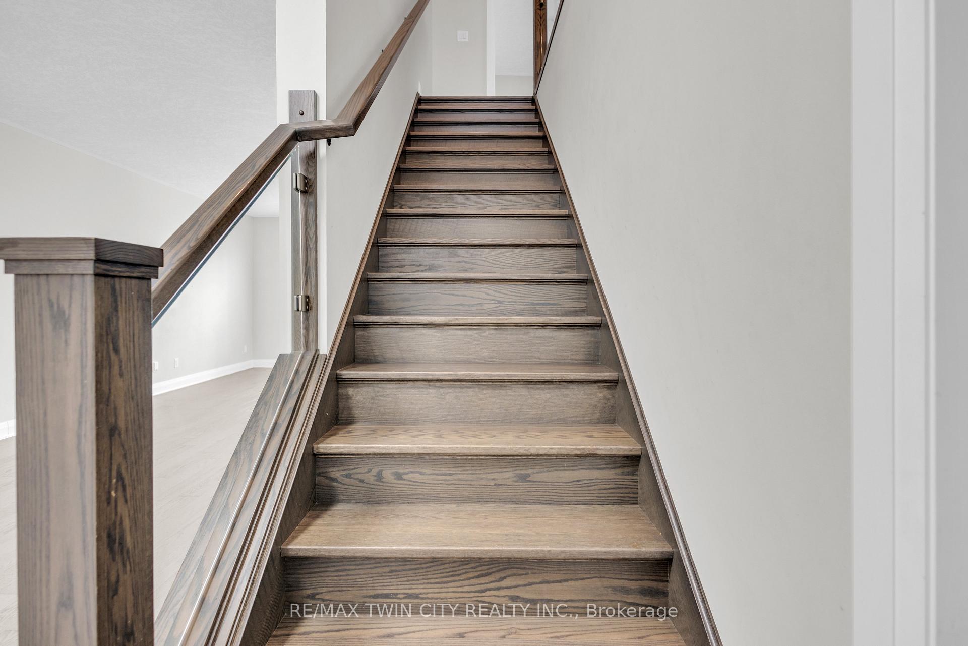 Photo 14 of 273 Woodbine Avenue, Kitchener — HOMEH