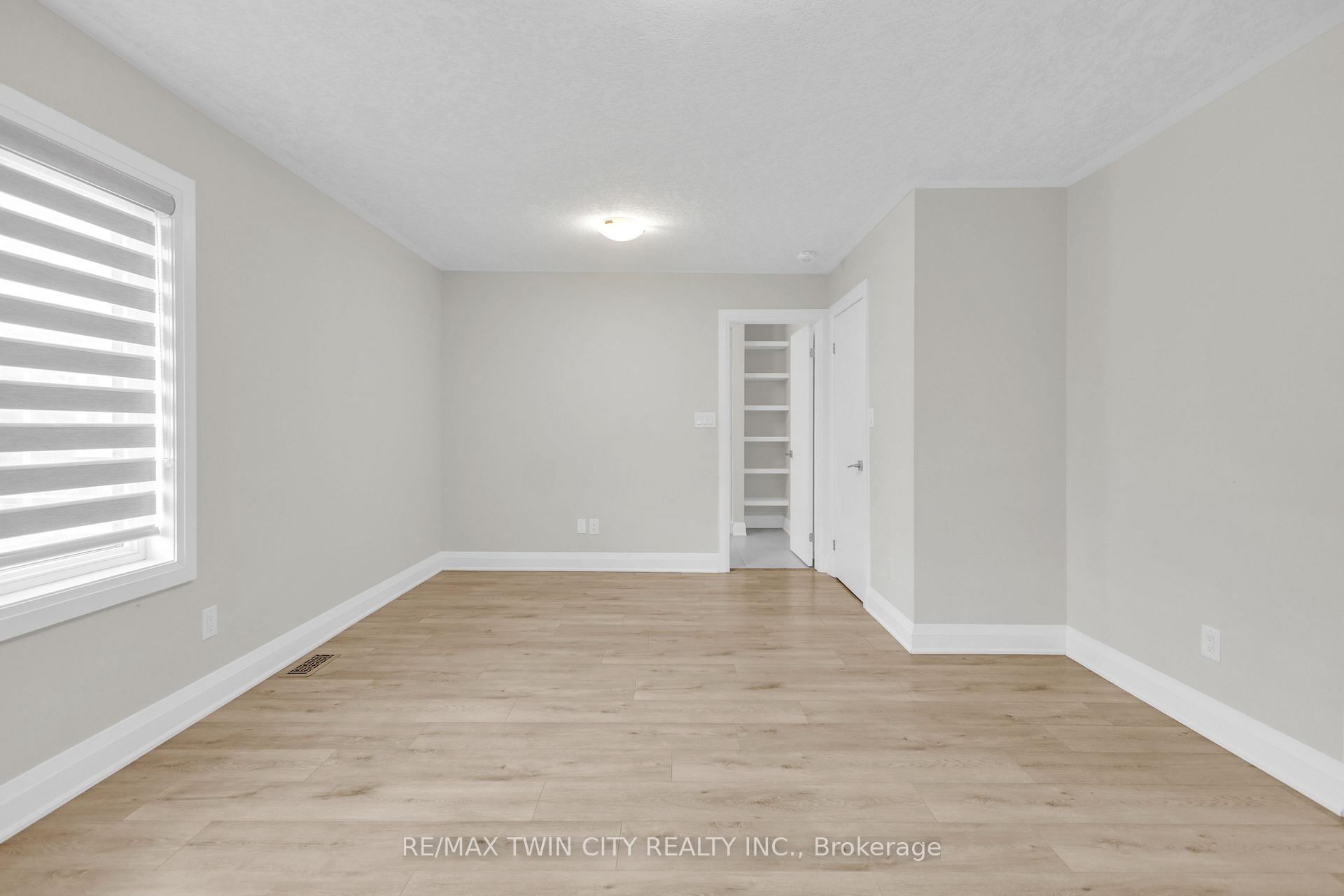 Photo 17 of 273 Woodbine Avenue, Kitchener — HOMEH