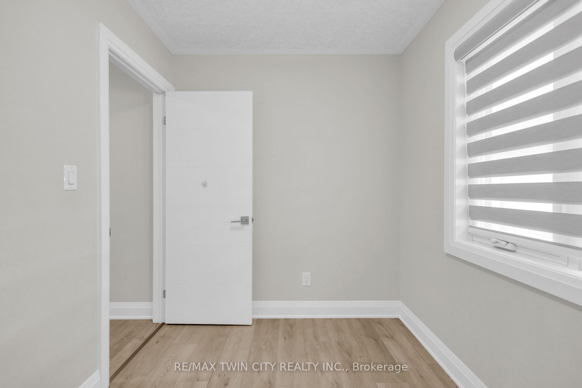 Photo 27 of 273 Woodbine Avenue, Kitchener — HOMEH
