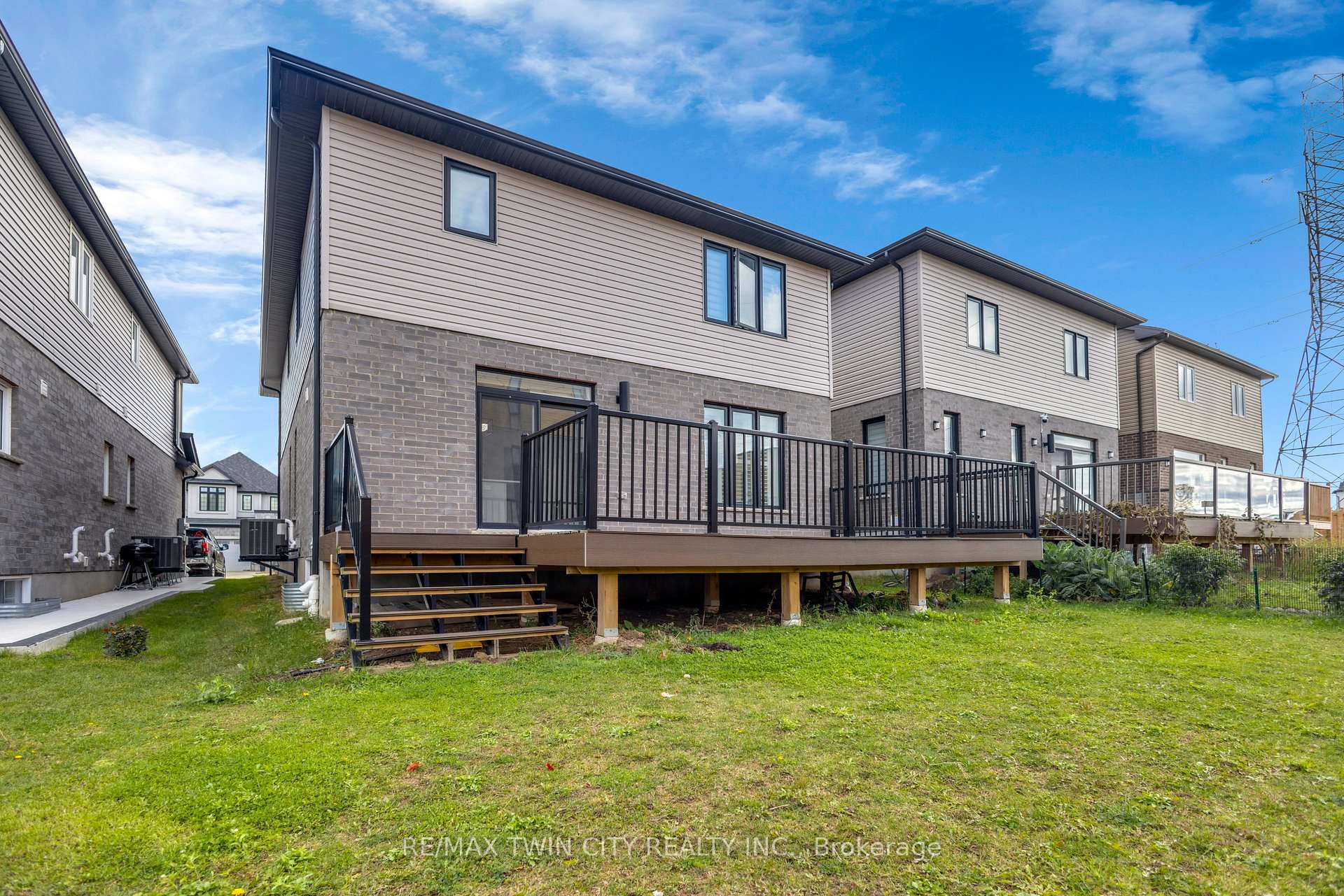 Photo 40 of 273 Woodbine Avenue, Kitchener — HOMEH