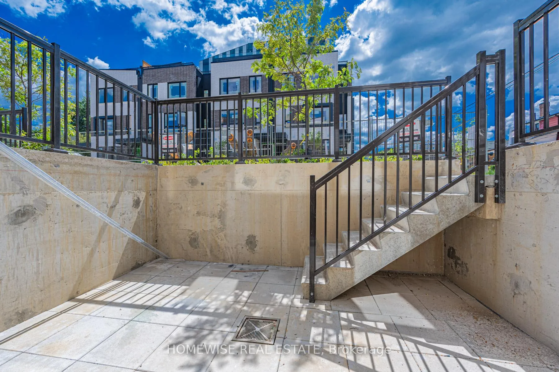 Photo 22 of Unit TH8, 20 Ed Clark Gardens, Toronto, Weston-Pellam Park — HOMEH