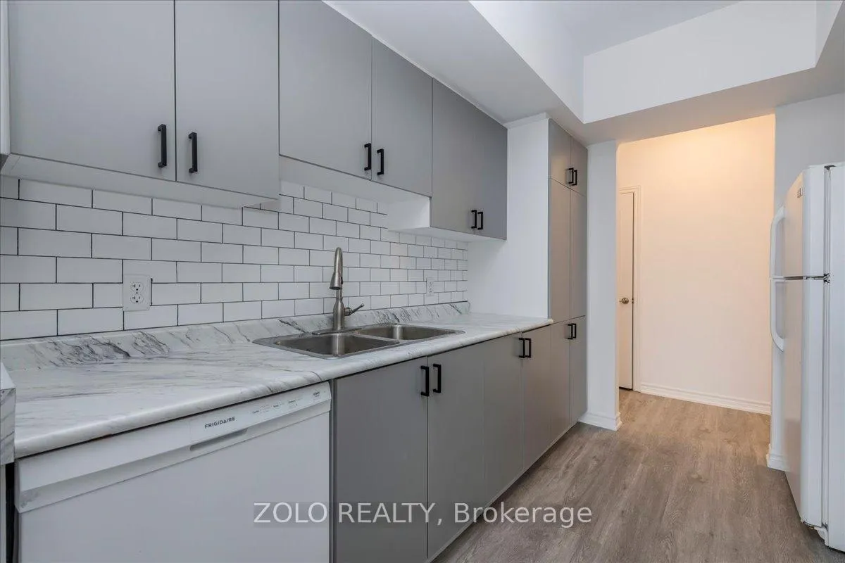 Photo 8 of Unit 402, 100 Dean Avenue, Barrie, Painswick South — HOMEH