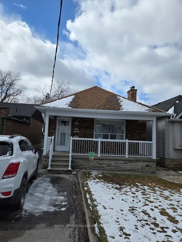 Photo 1 of 26 Landour Avenue, Toronto, Keelesdale-Eglinton West — HOMEH