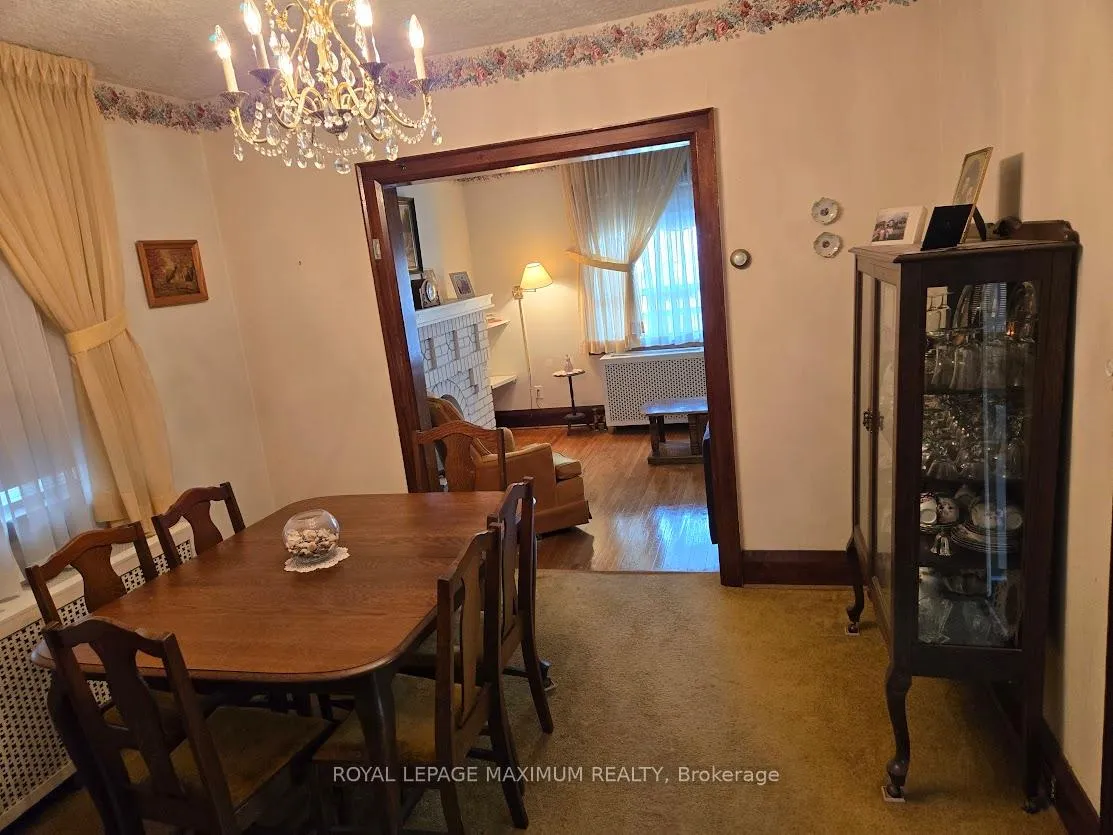 Photo 8 of 26 Landour Avenue, Toronto, Keelesdale-Eglinton West — HOMEH