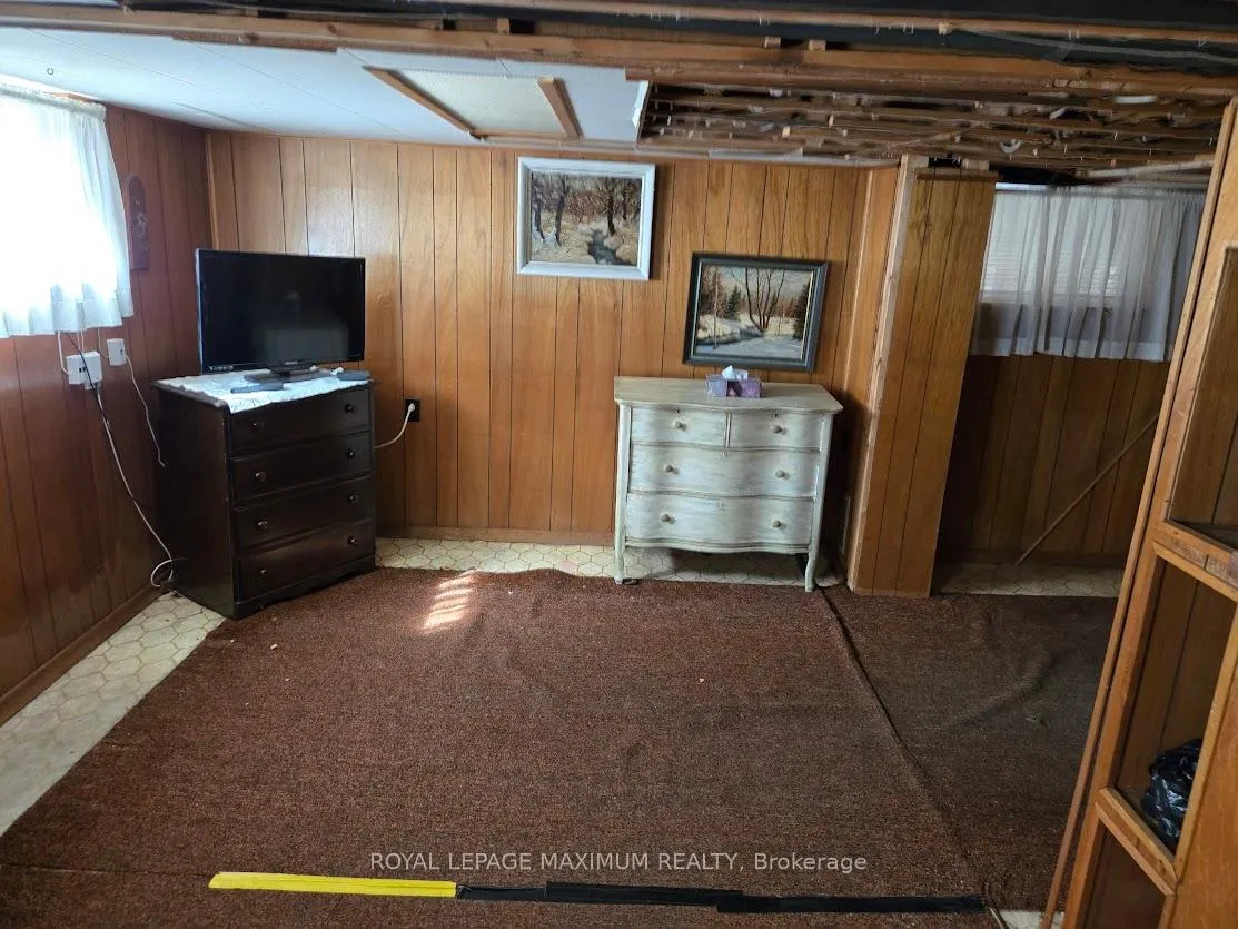 Photo 15 of 26 Landour Avenue, Toronto, Keelesdale-Eglinton West — HOMEH