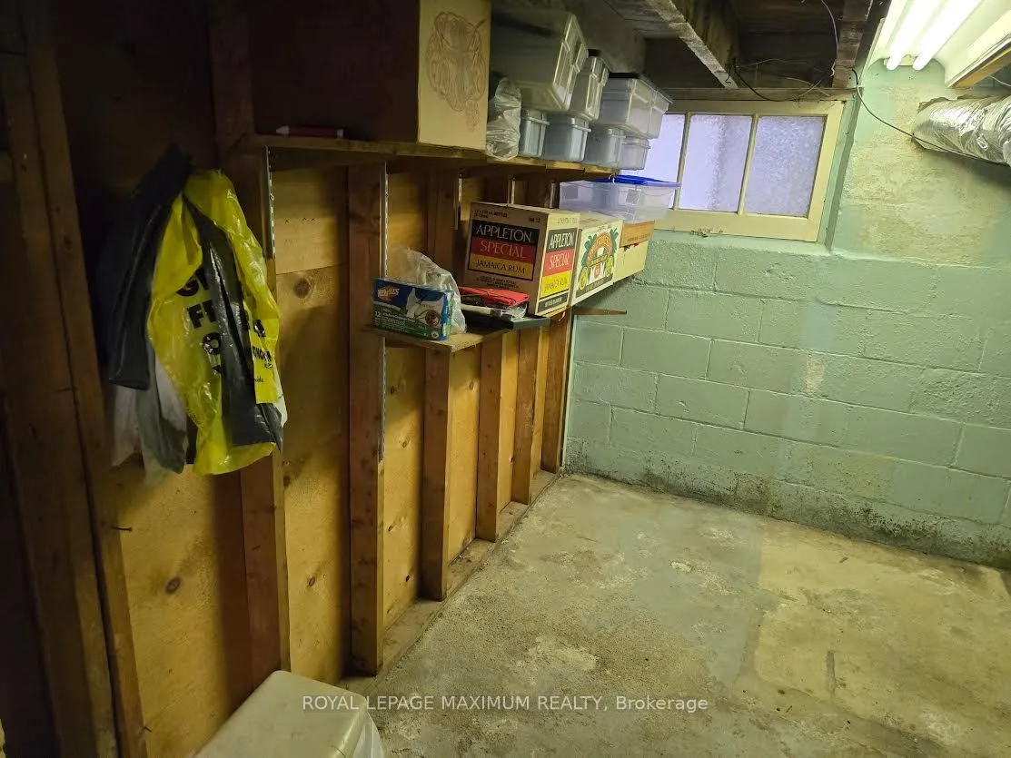 Photo 17 of 26 Landour Avenue, Toronto, Keelesdale-Eglinton West — HOMEH