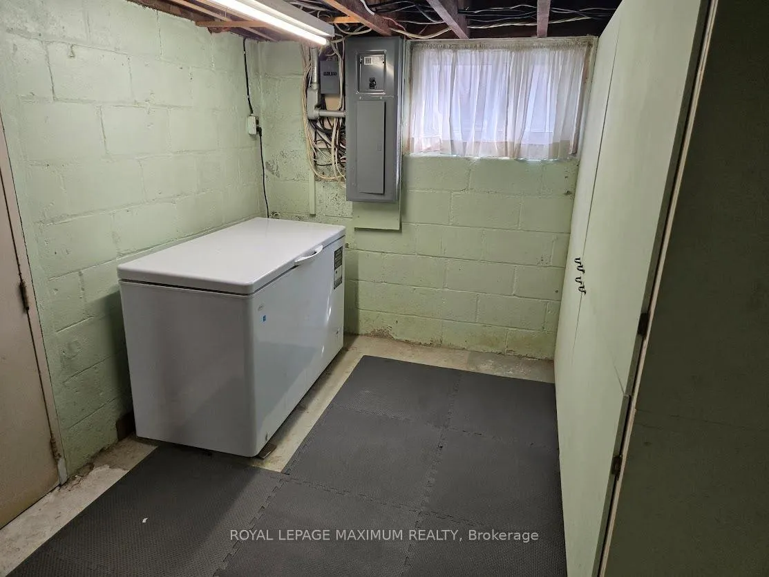 Photo 19 of 26 Landour Avenue, Toronto, Keelesdale-Eglinton West — HOMEH