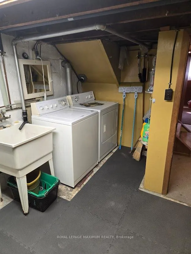Photo 20 of 26 Landour Avenue, Toronto, Keelesdale-Eglinton West — HOMEH