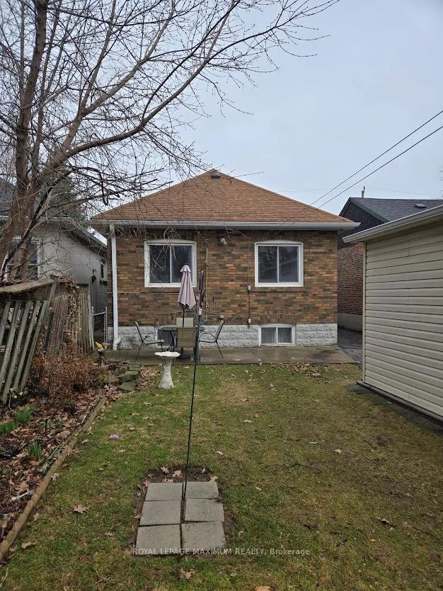 Photo 24 of 26 Landour Avenue, Toronto, Keelesdale-Eglinton West — HOMEH