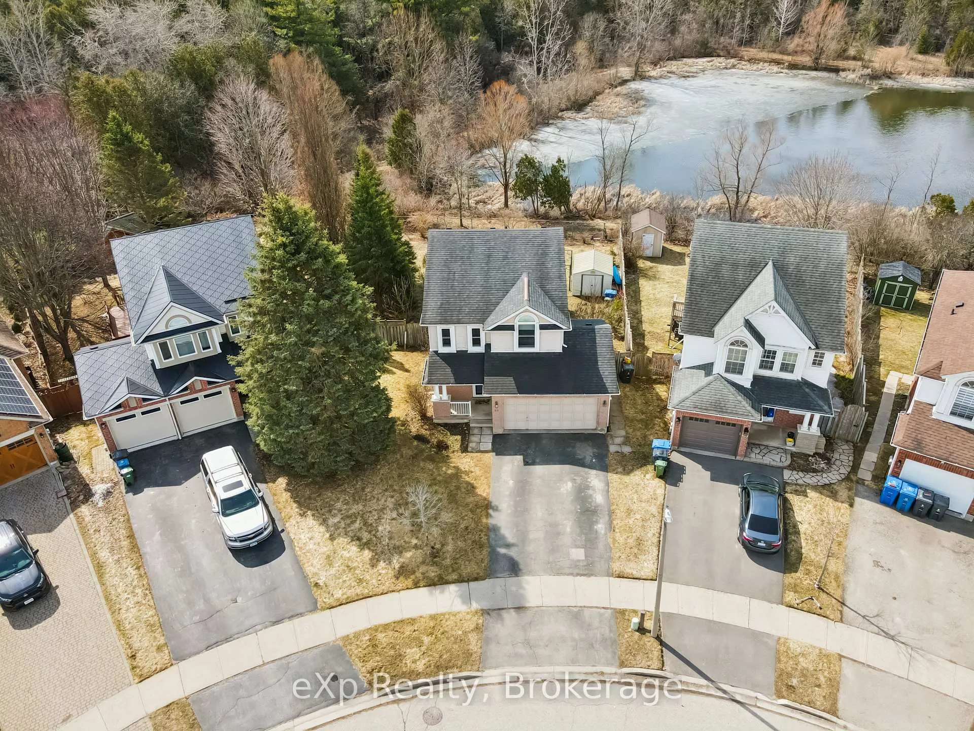 Photo 3 of 59 Southcreek Trail, Guelph, Kortright West — HOMEH