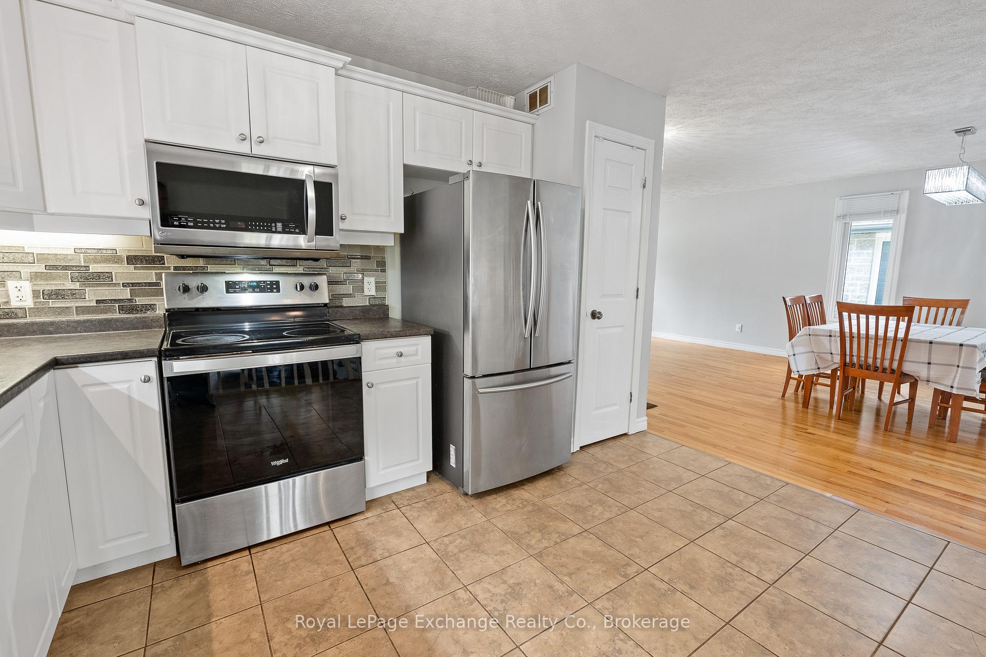 Photo 6 of 634 Kennard Crescent, Kincardine — HOMEH