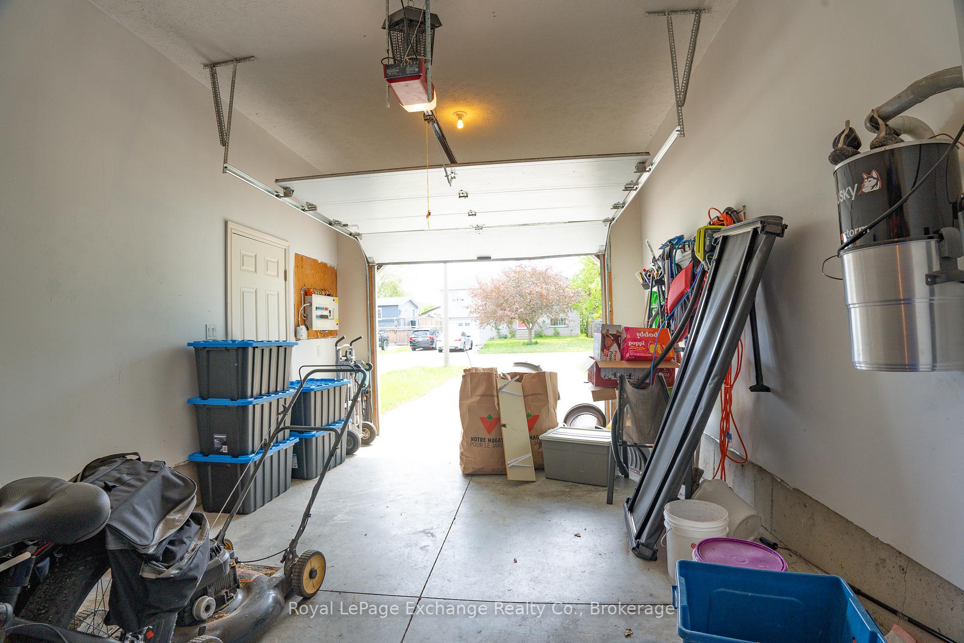 Photo 19 of 634 Kennard Crescent, Kincardine — HOMEH