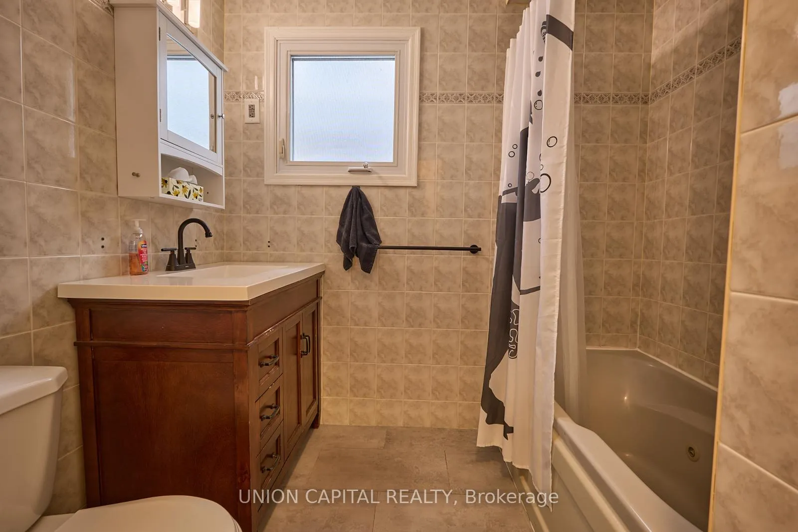Photo 2 of Unit Upper, 269 Haig Street, Oshawa, O'Neill — HOMEH