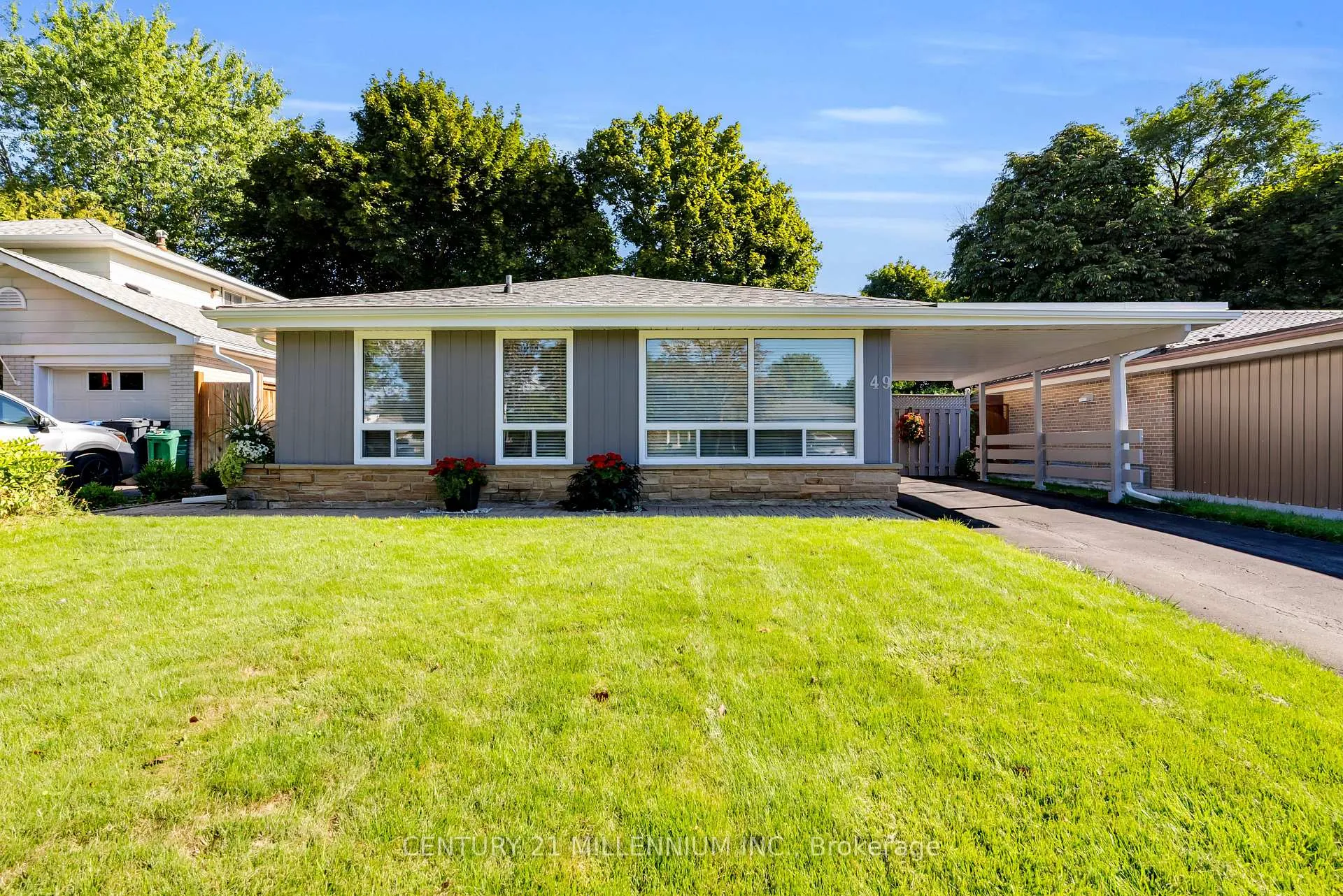 Photo 2 of 49 Harper Road, Brampton, Brampton East — HOMEH