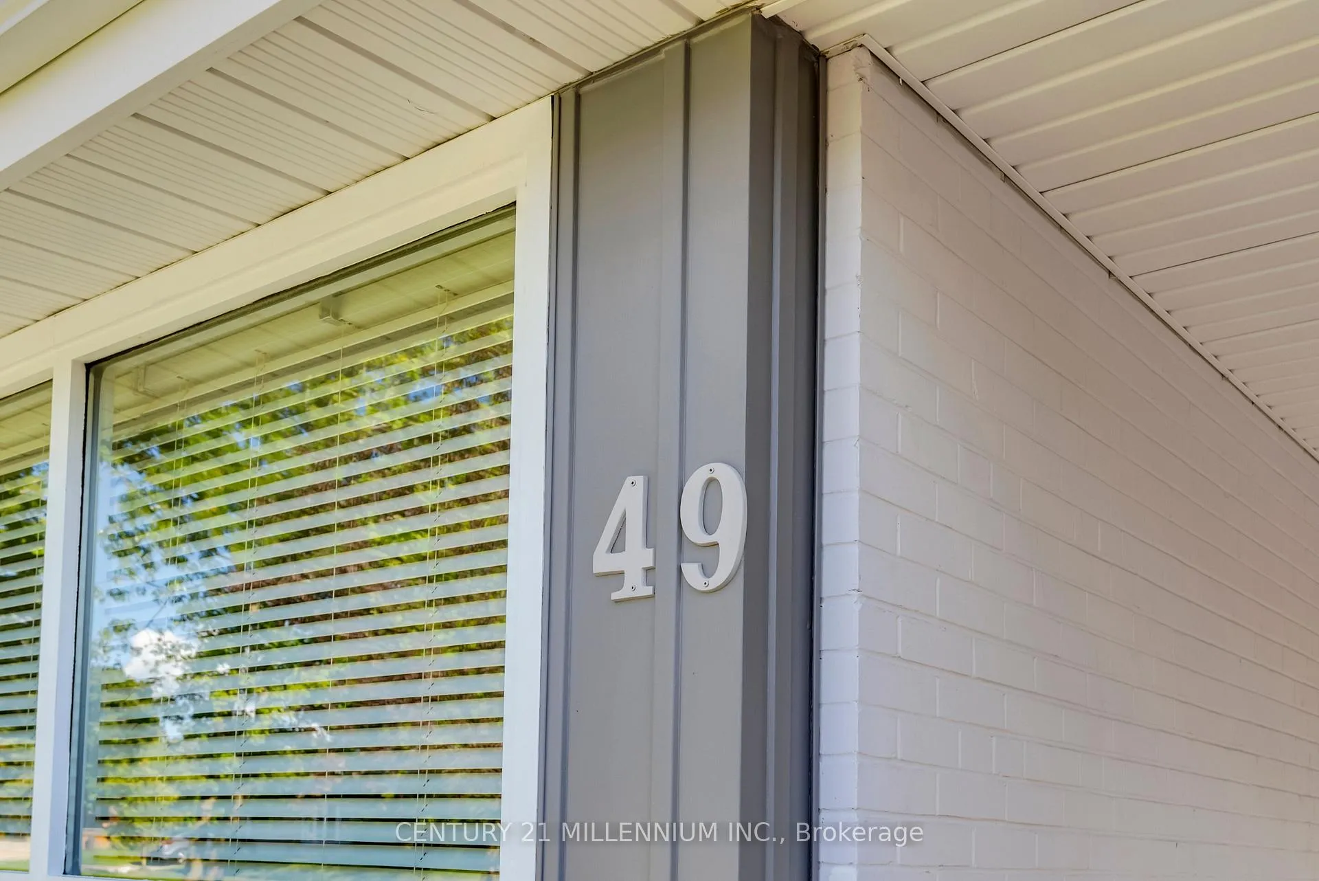 Photo 4 of 49 Harper Road, Brampton, Brampton East — HOMEH