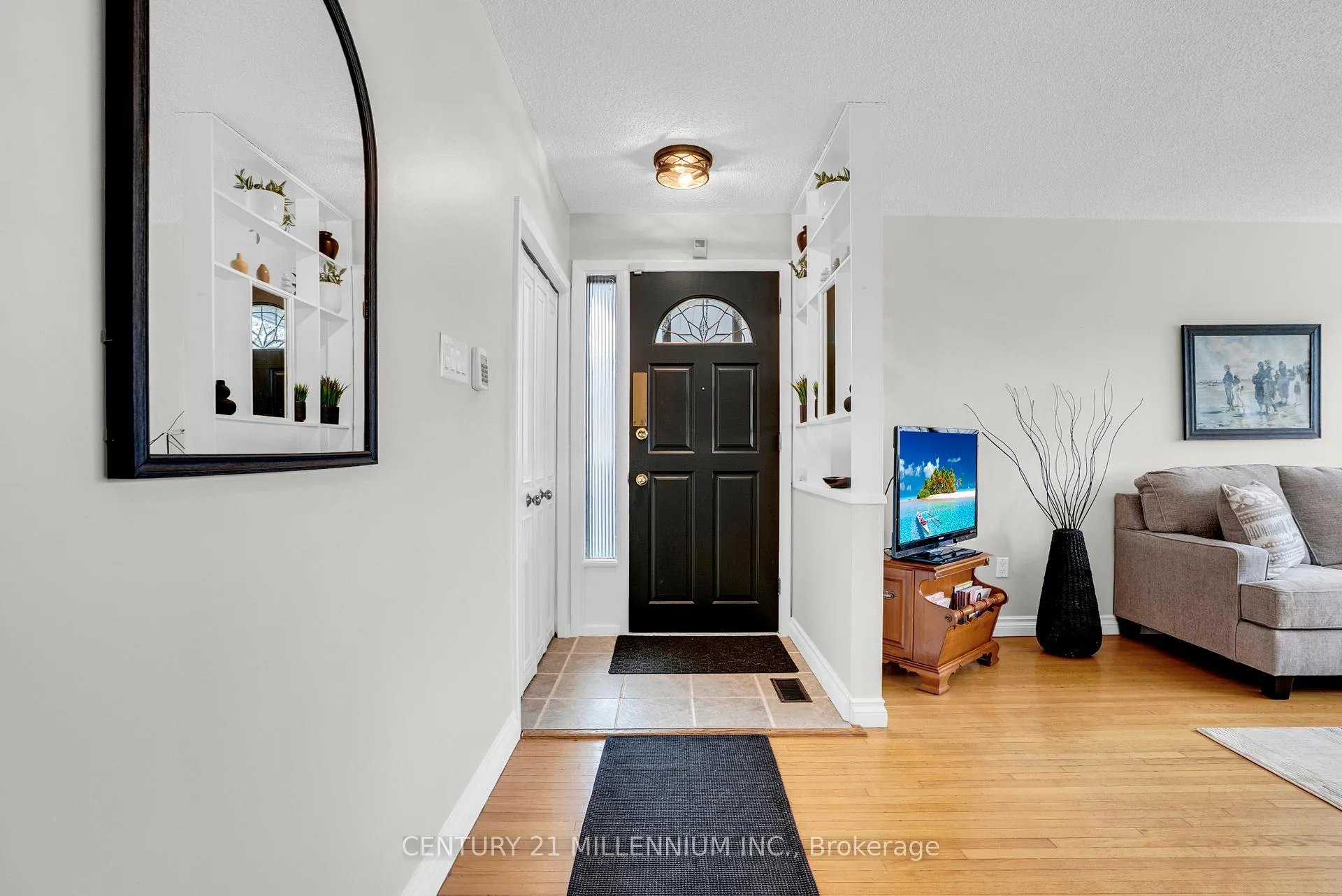 Photo 7 of 49 Harper Road, Brampton, Brampton East — HOMEH