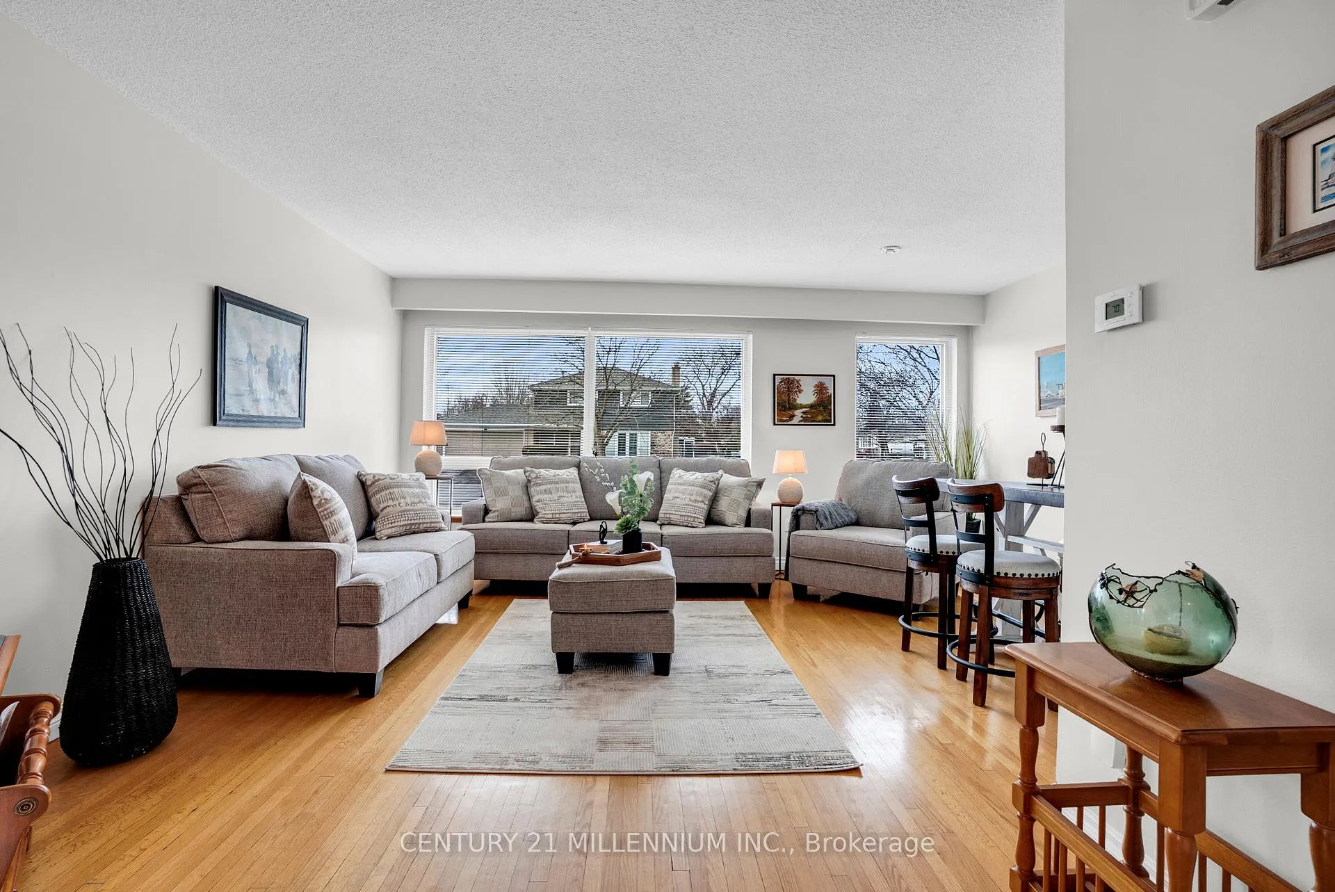 Photo 10 of 49 Harper Road, Brampton, Brampton East — HOMEH