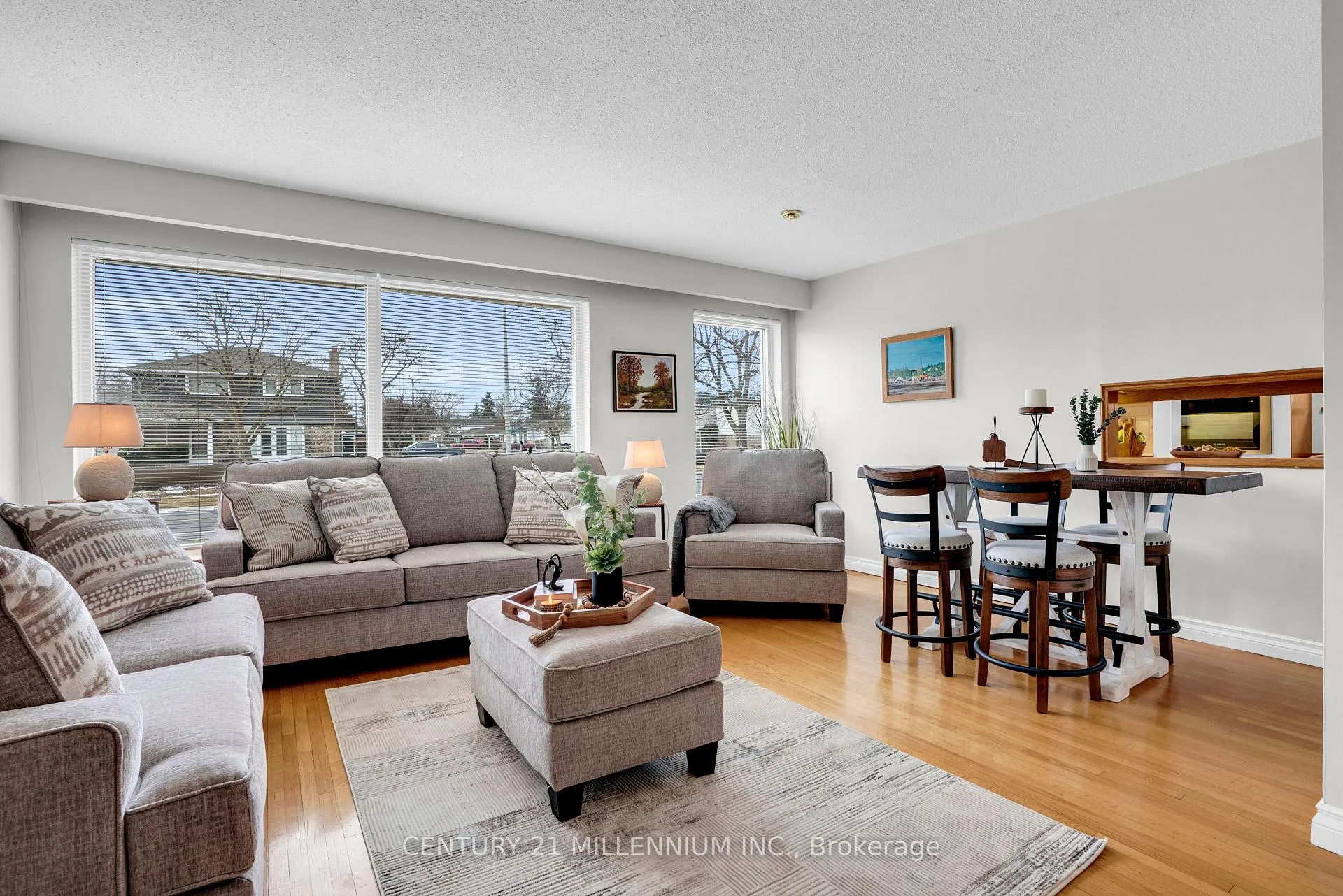 Photo 12 of 49 Harper Road, Brampton, Brampton East — HOMEH
