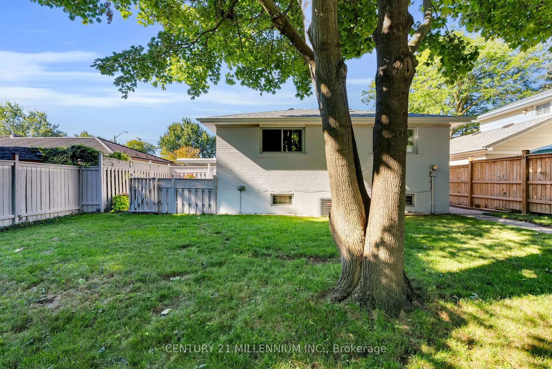 Photo 41 of 49 Harper Road, Brampton, Brampton East — HOMEH